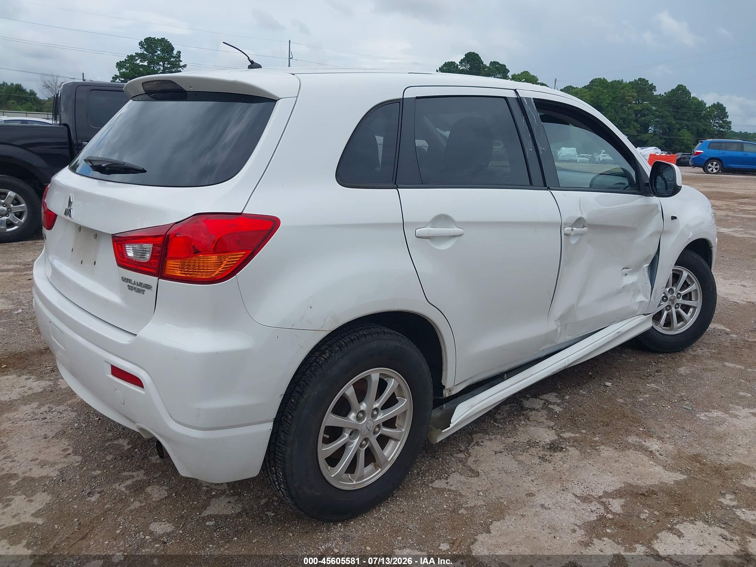 2012 Mitsubishi Outlander Sport Es White vin: JA4AP3AU9CZ002049