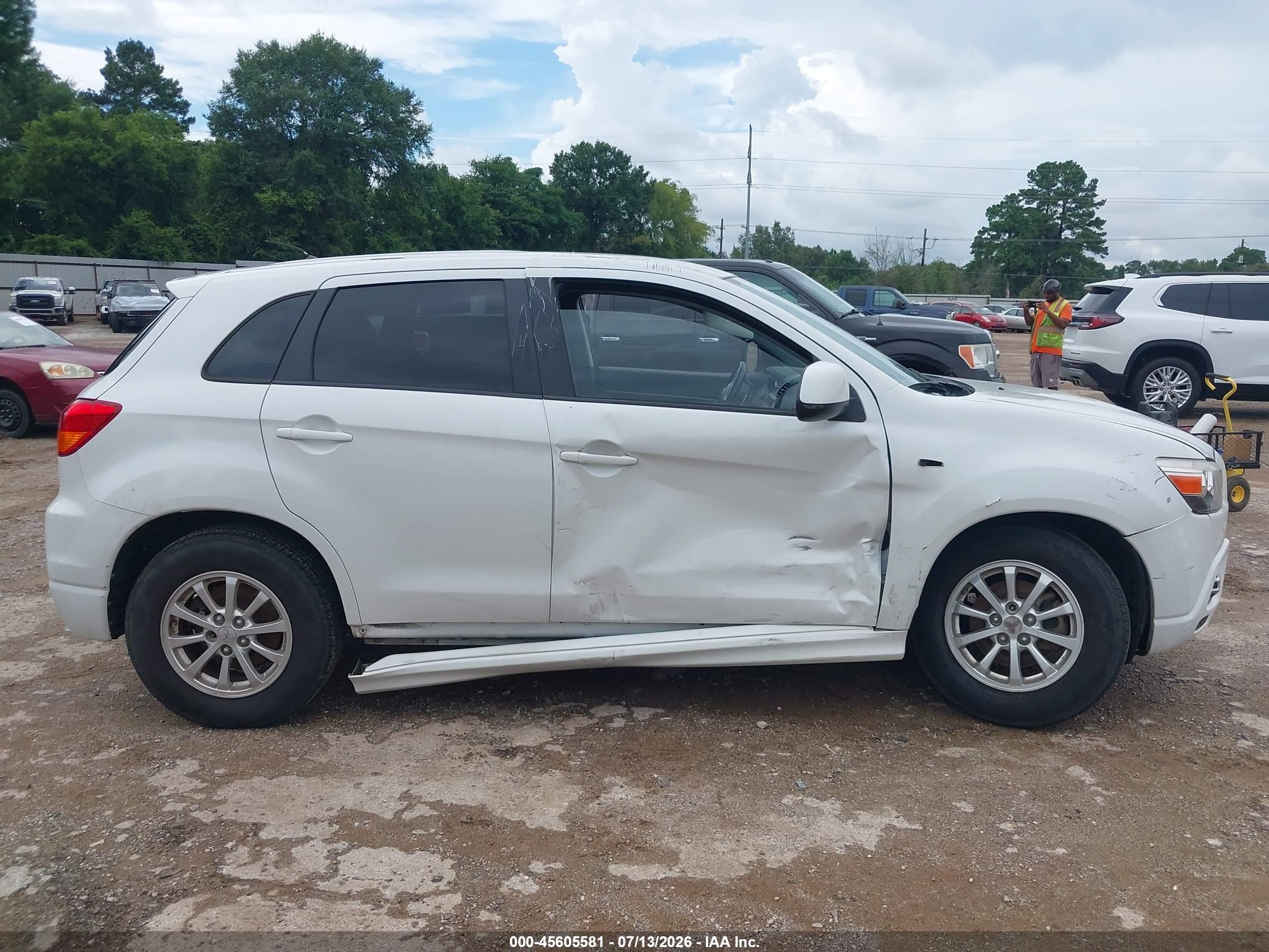 2012 Mitsubishi Outlander Sport Es White vin: JA4AP3AU9CZ002049