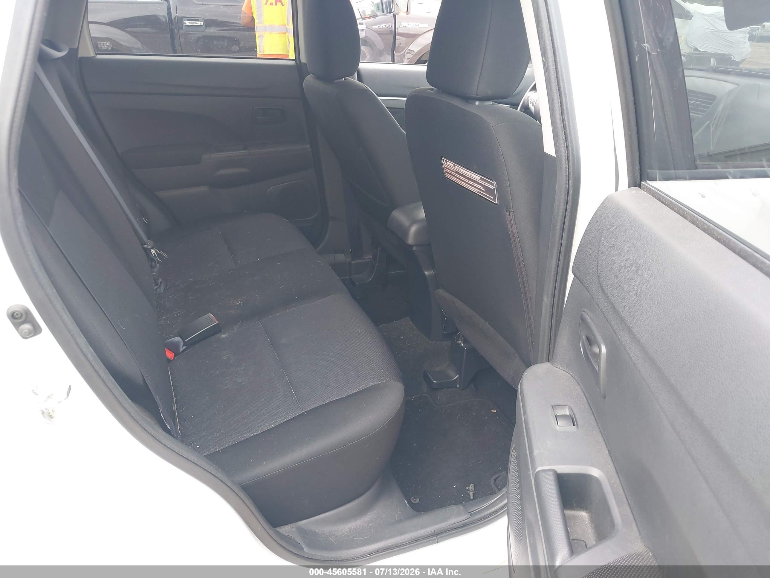 2012 Mitsubishi Outlander Sport Es White vin: JA4AP3AU9CZ002049
