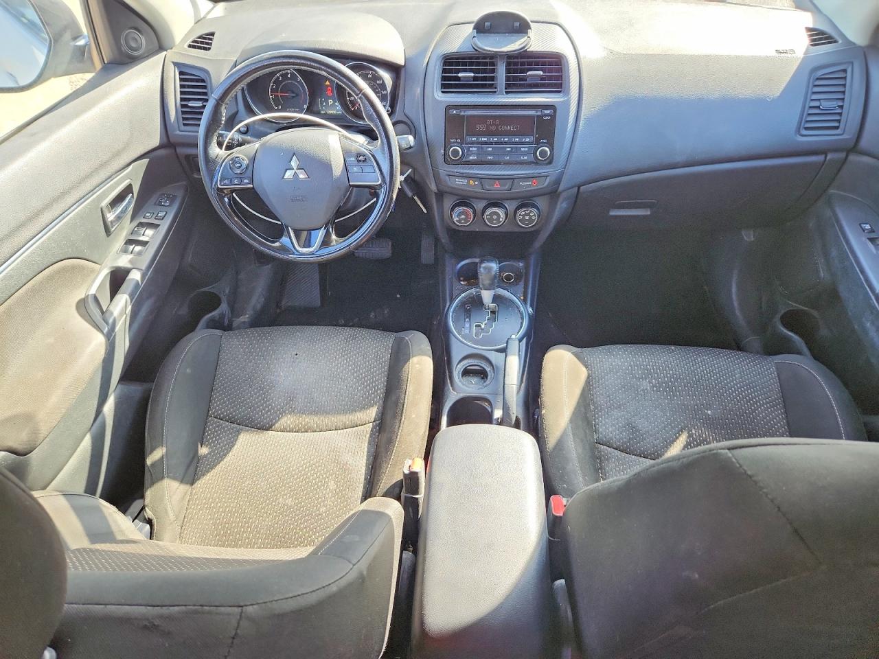 2016 Mitsubishi Outlander Sport Es White vin: JA4AP3AUXGZ028519