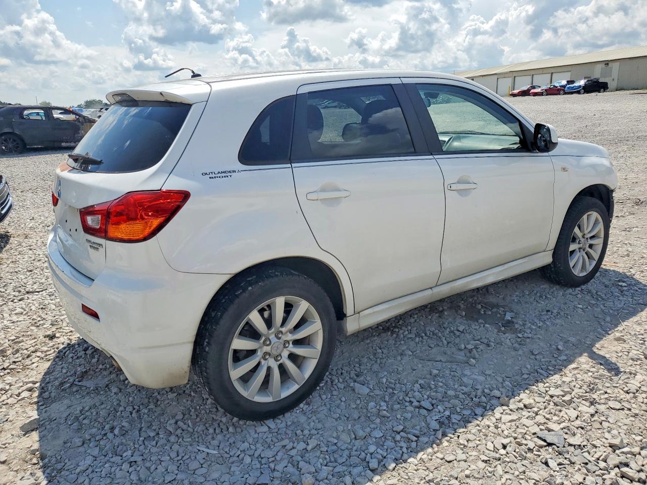 2011 Mitsubishi Outlander Sport Se White vin: JA4AP4AU1BZ015916