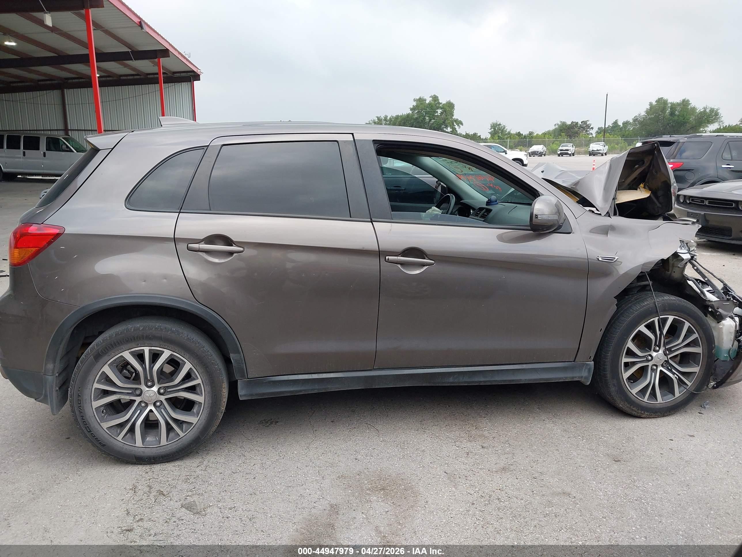 2019 Mitsubishi Outlander Sport 2.0 Se Бежевый vin: JA4AP4AU3KU015557