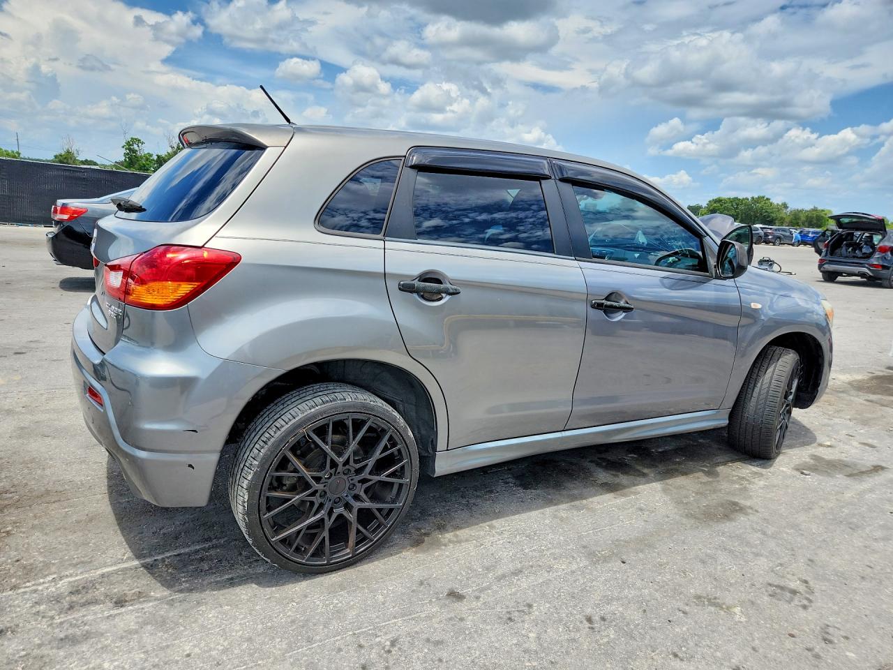 2012 Mitsubishi Outlander Sport Se Silver vin: JA4AP4AU4CZ008251