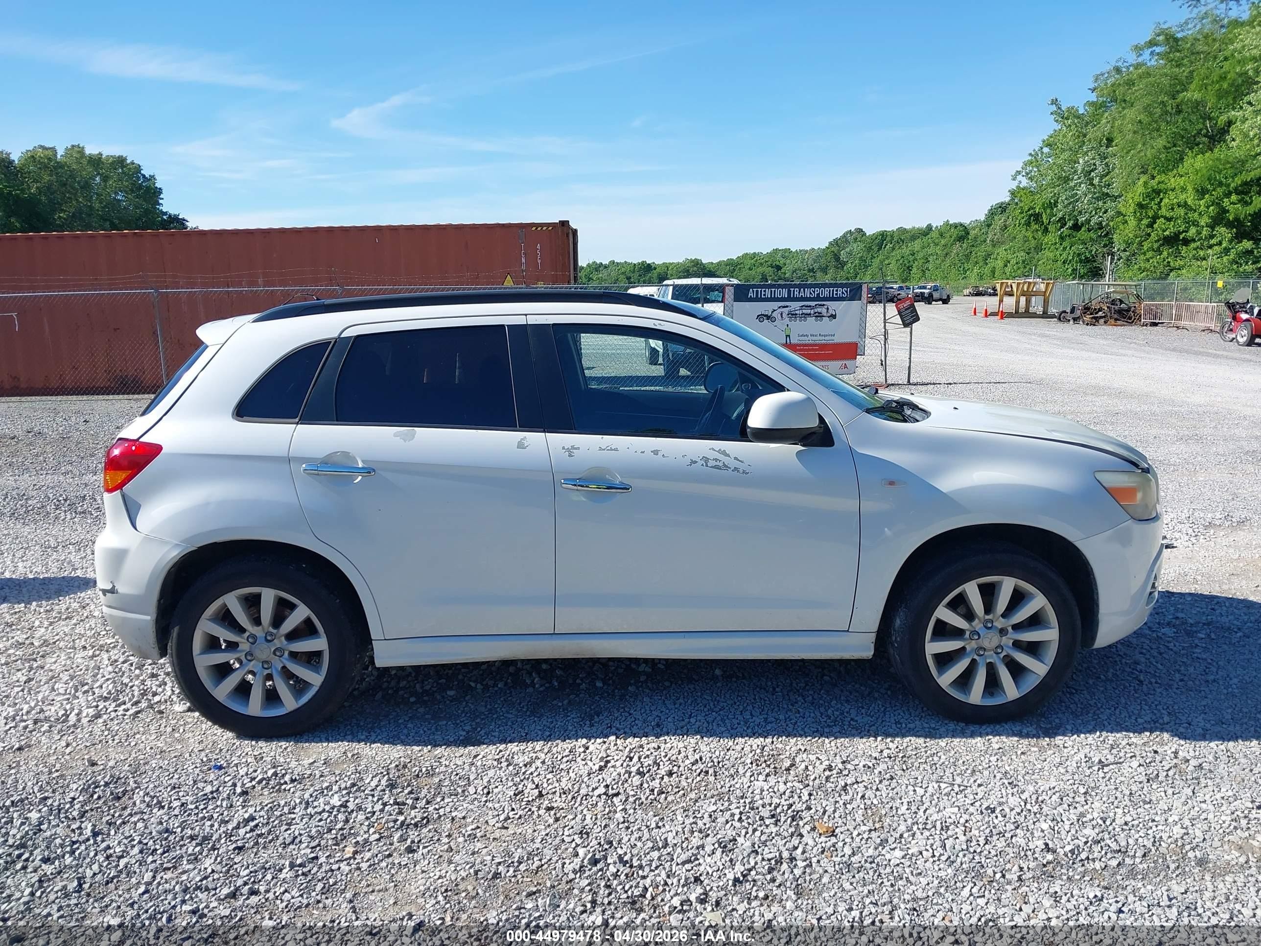 2011 Mitsubishi Outlander Sport Se White vin: JA4AP4AU7BZ013717