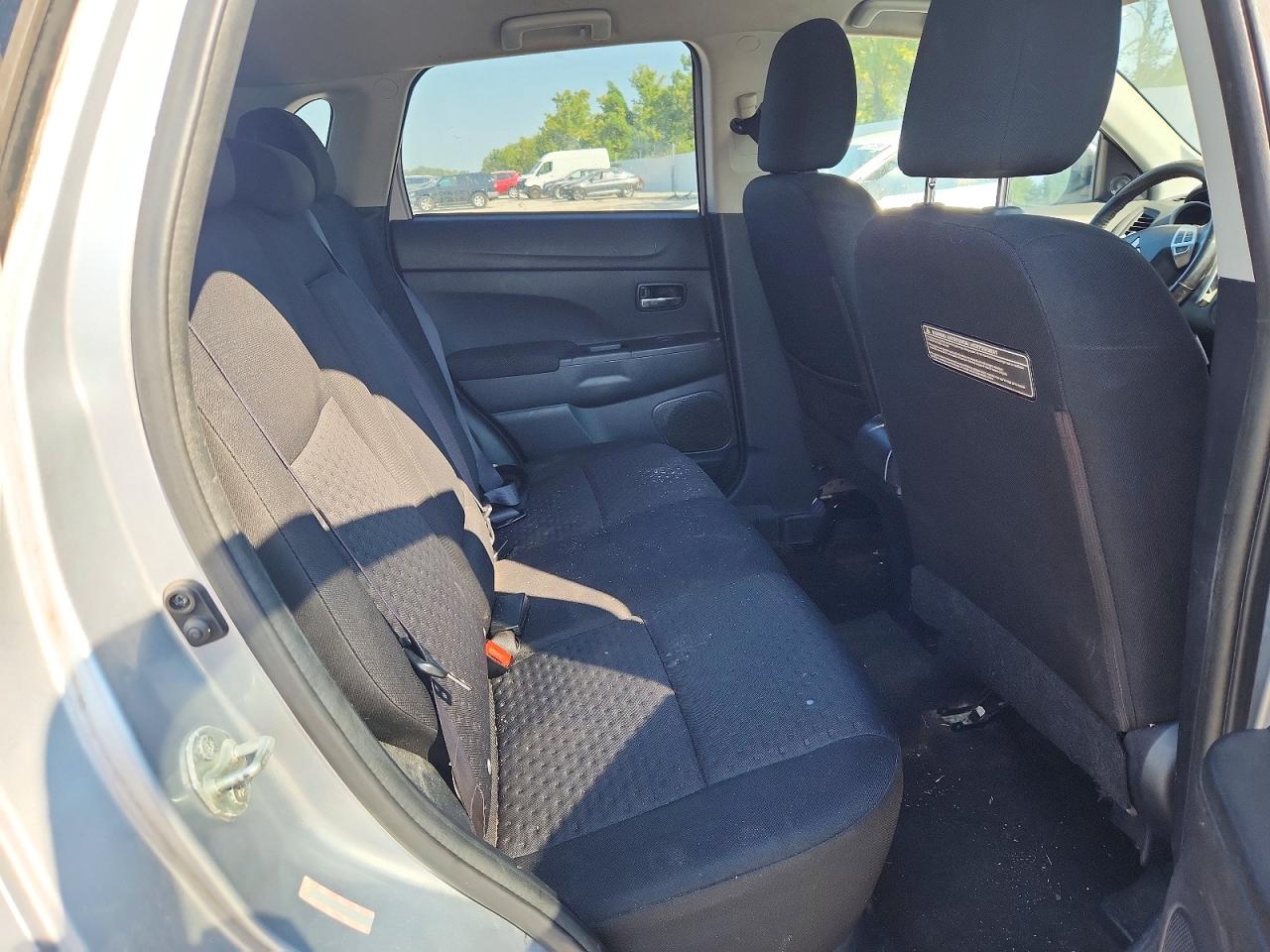 2011 Mitsubishi Outlander Sport Se Gray vin: JA4AP4AU8BZ007540
