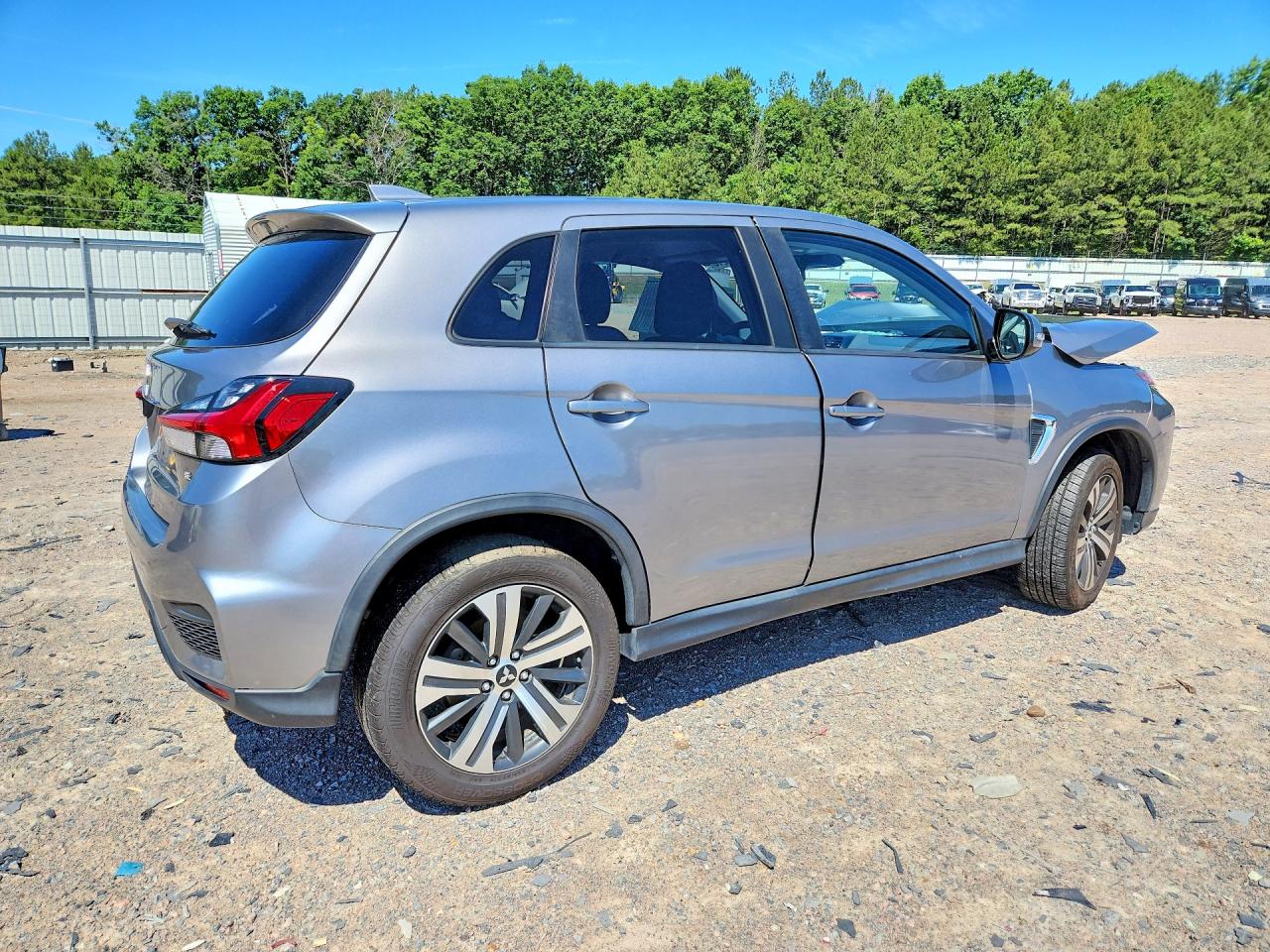 2020 Mitsubishi Outlander Sport Se Silver vin: JA4AP4AUXLU028971