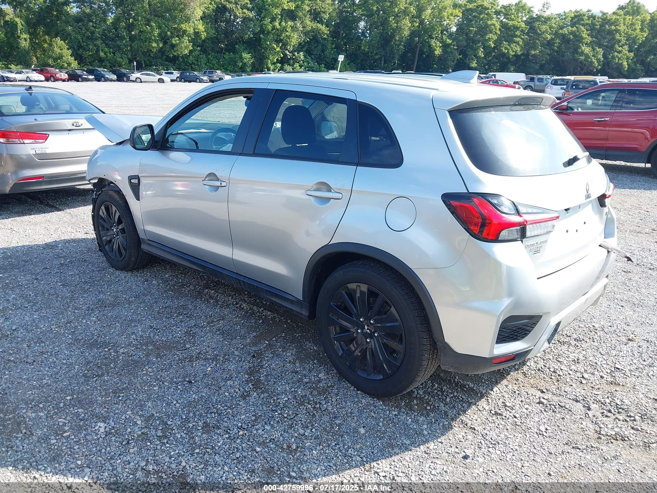 2022 Mitsubishi Outlander Sport 2.0 Le 2wd Silver vin: JA4APUAU0NU015598