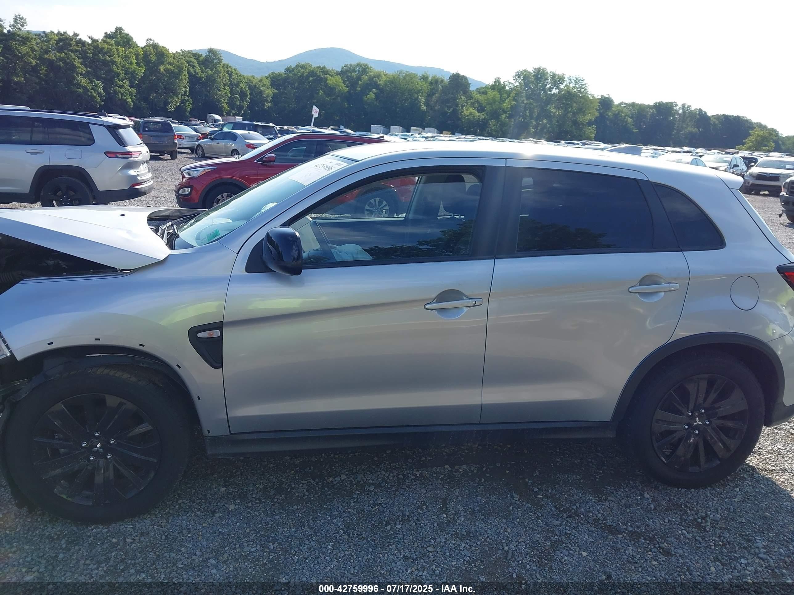 2022 Mitsubishi Outlander Sport 2.0 Le 2wd Silver vin: JA4APUAU0NU015598