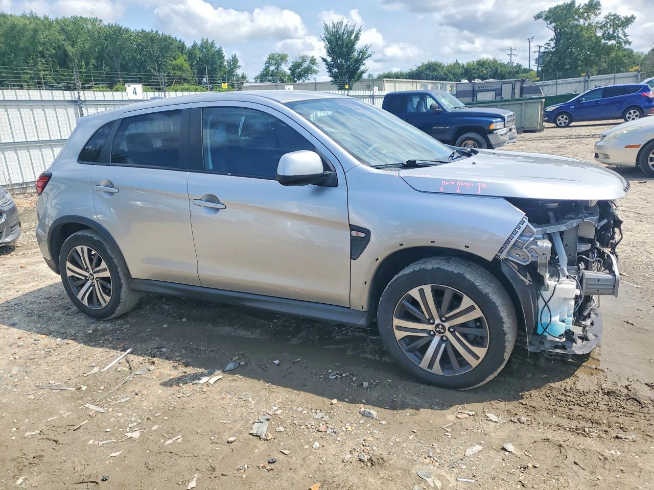 2022 Mitsubishi Outlander Sport Es Silver vin: JA4APUAU0NU016802