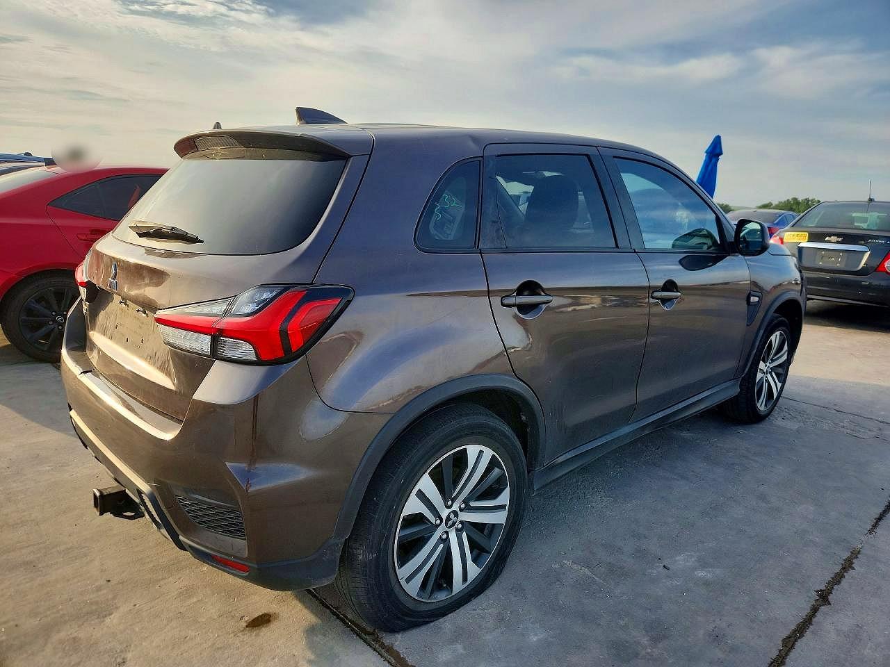 2021 Mitsubishi Outlander Sport Es Brown vin: JA4APUAU5MU022562