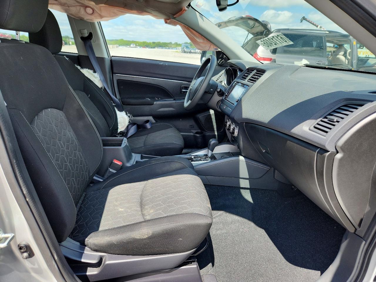 2022 Mitsubishi Outlander Sport Es Silver vin: JA4APUAU5NU012454