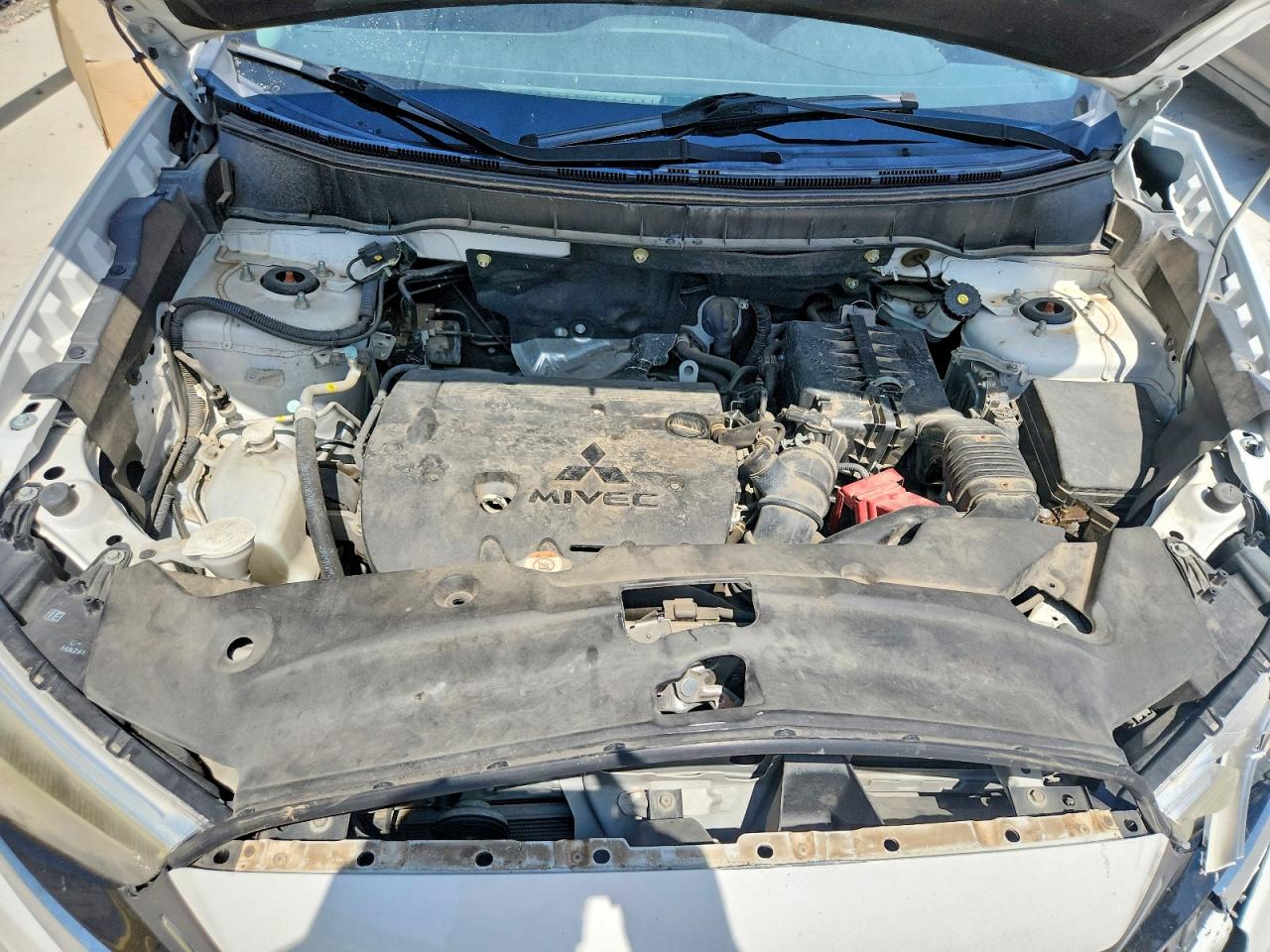 2018 Mitsubishi Outlander Sport Es/se/le White vin: JA4AR3AU0JU005152