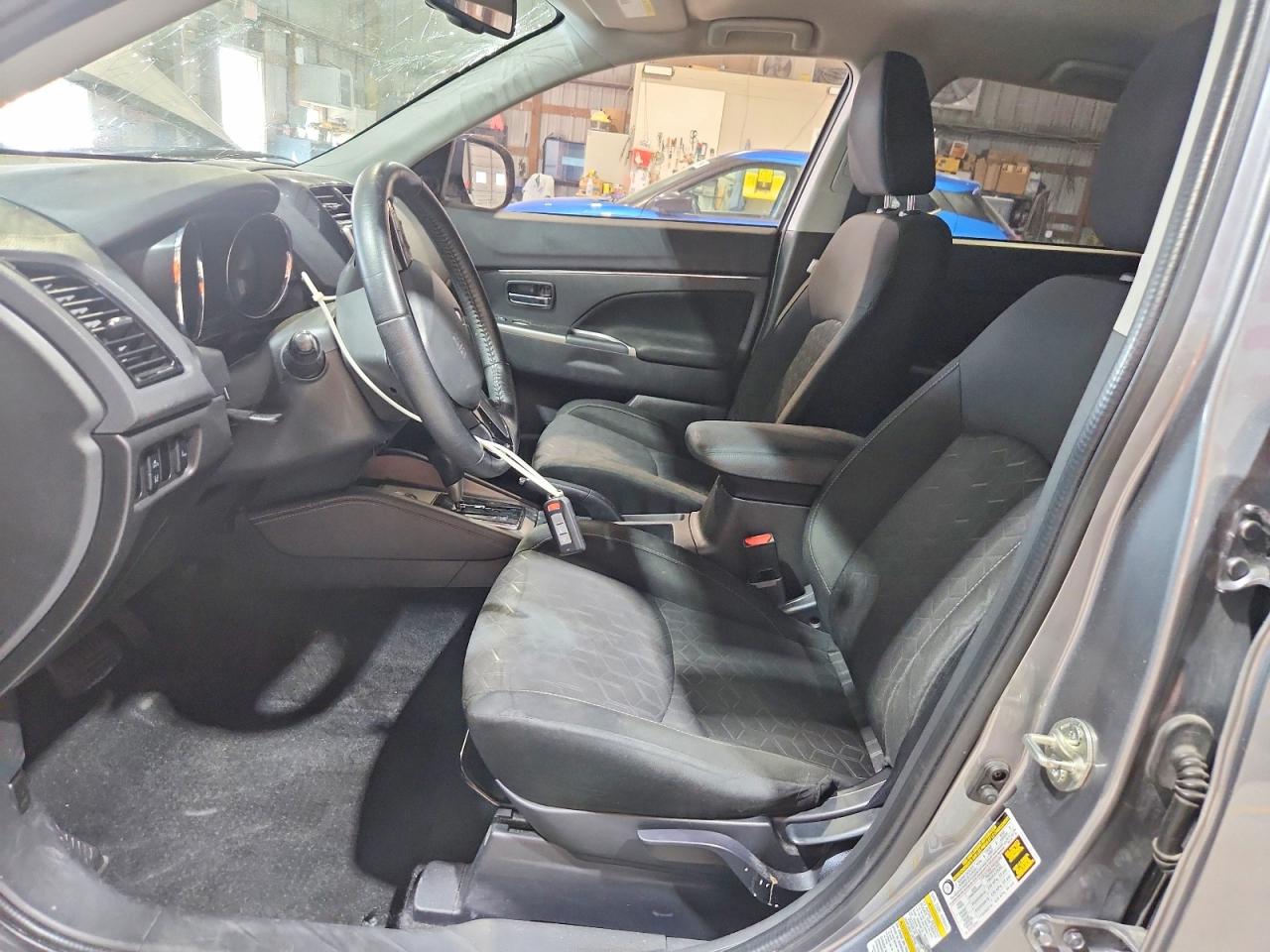 2020 Mitsubishi Outlander Sport Es Gray vin: JA4AR3AU2LU022005