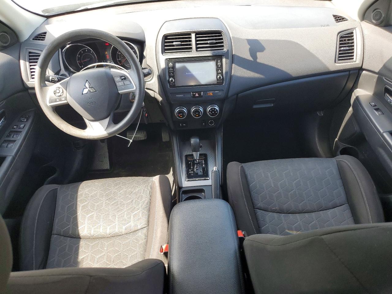 2020 Mitsubishi Outlander Sport Es Silver vin: JA4AR3AU8LU013096