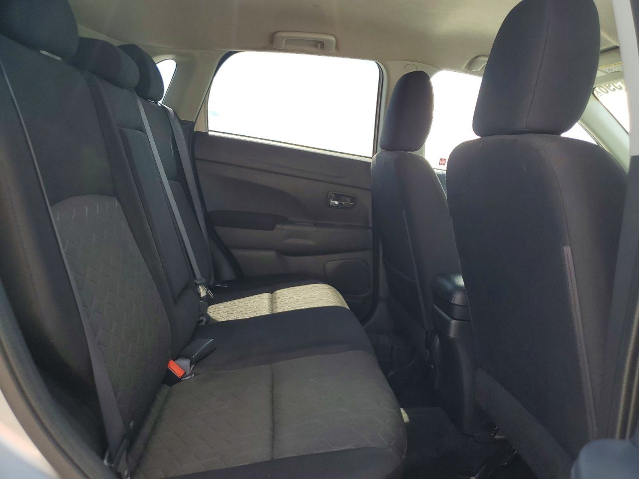 2020 Mitsubishi Outlander Sport Es Silver vin: JA4AR3AU8LU013096