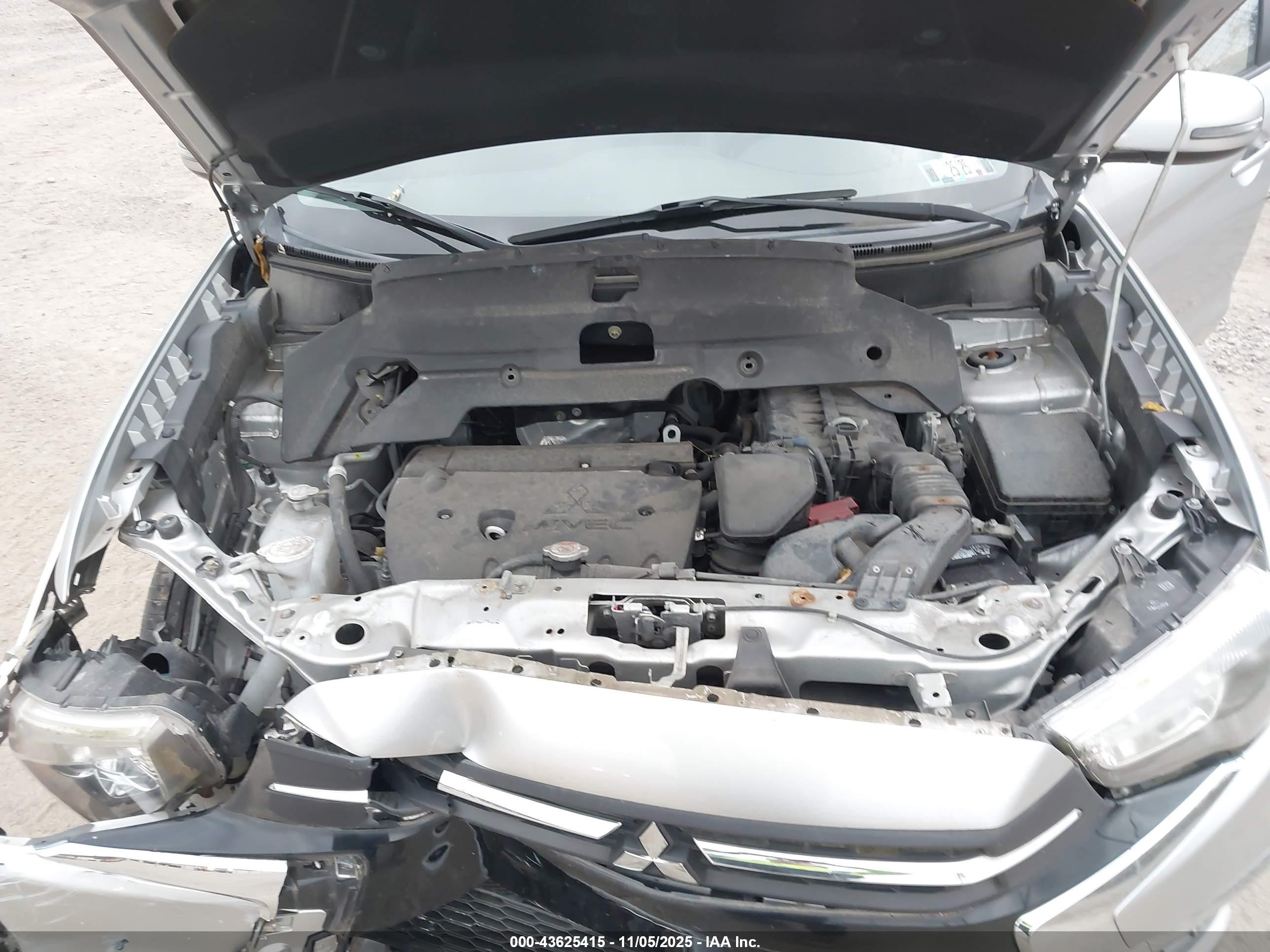 2018 Mitsubishi Outlander Sport 2.4 Se Серебряный vin: JA4AR3AW3JU001677