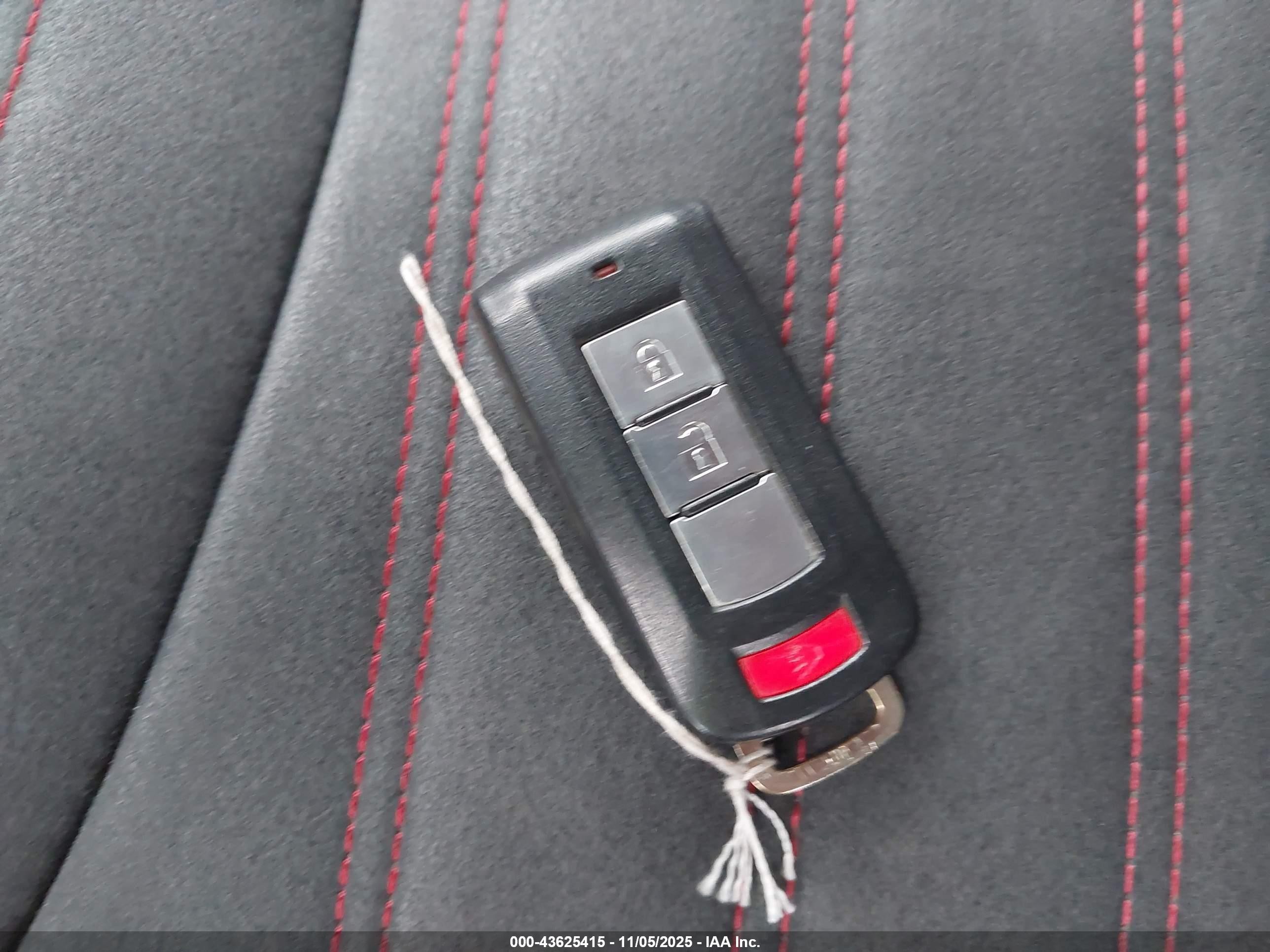 2018 Mitsubishi Outlander Sport 2.4 Se Серебряный vin: JA4AR3AW3JU001677