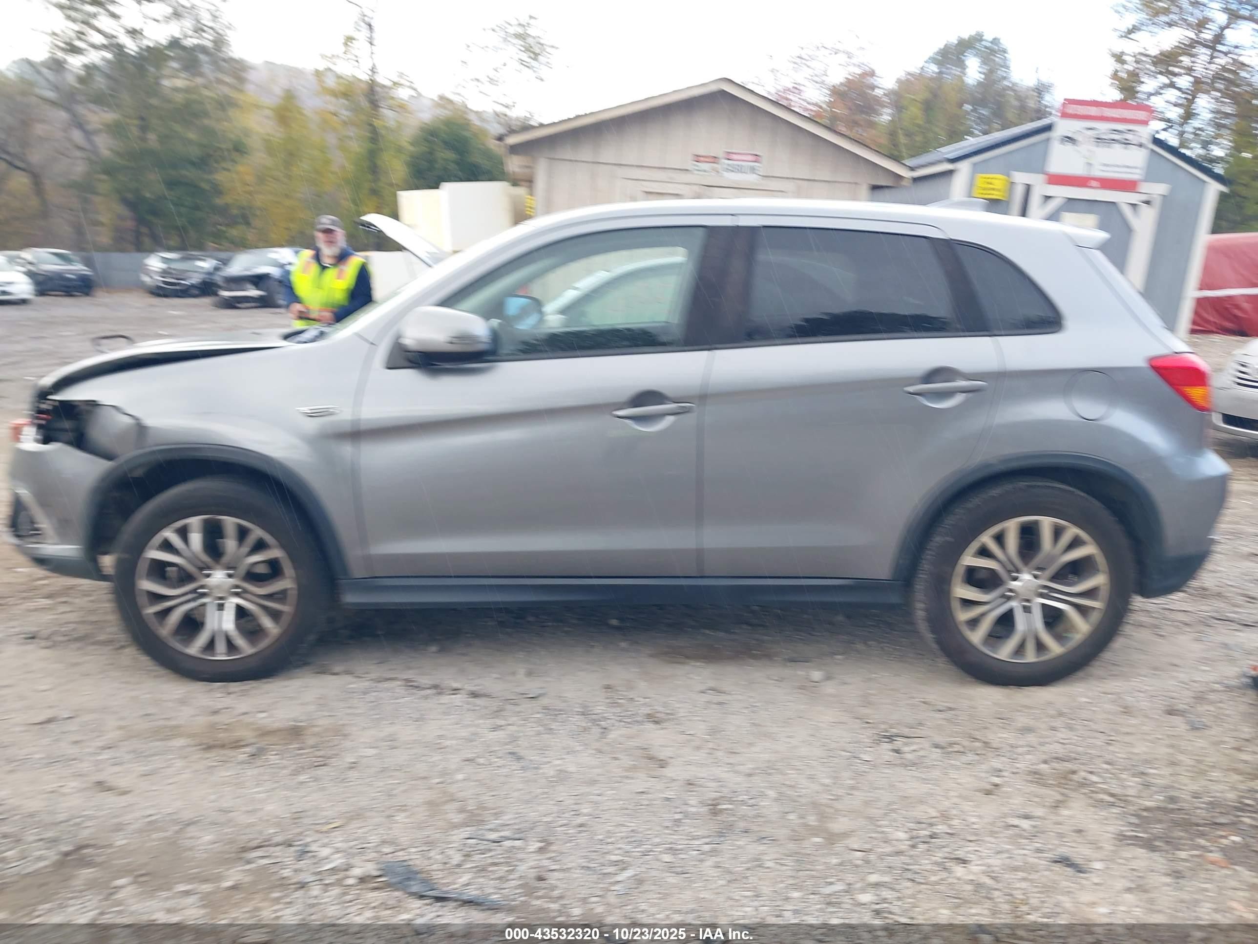 2018 Mitsubishi Outlander Sport 2.4 Se Pewter vin: JA4AR3AW5JZ034831