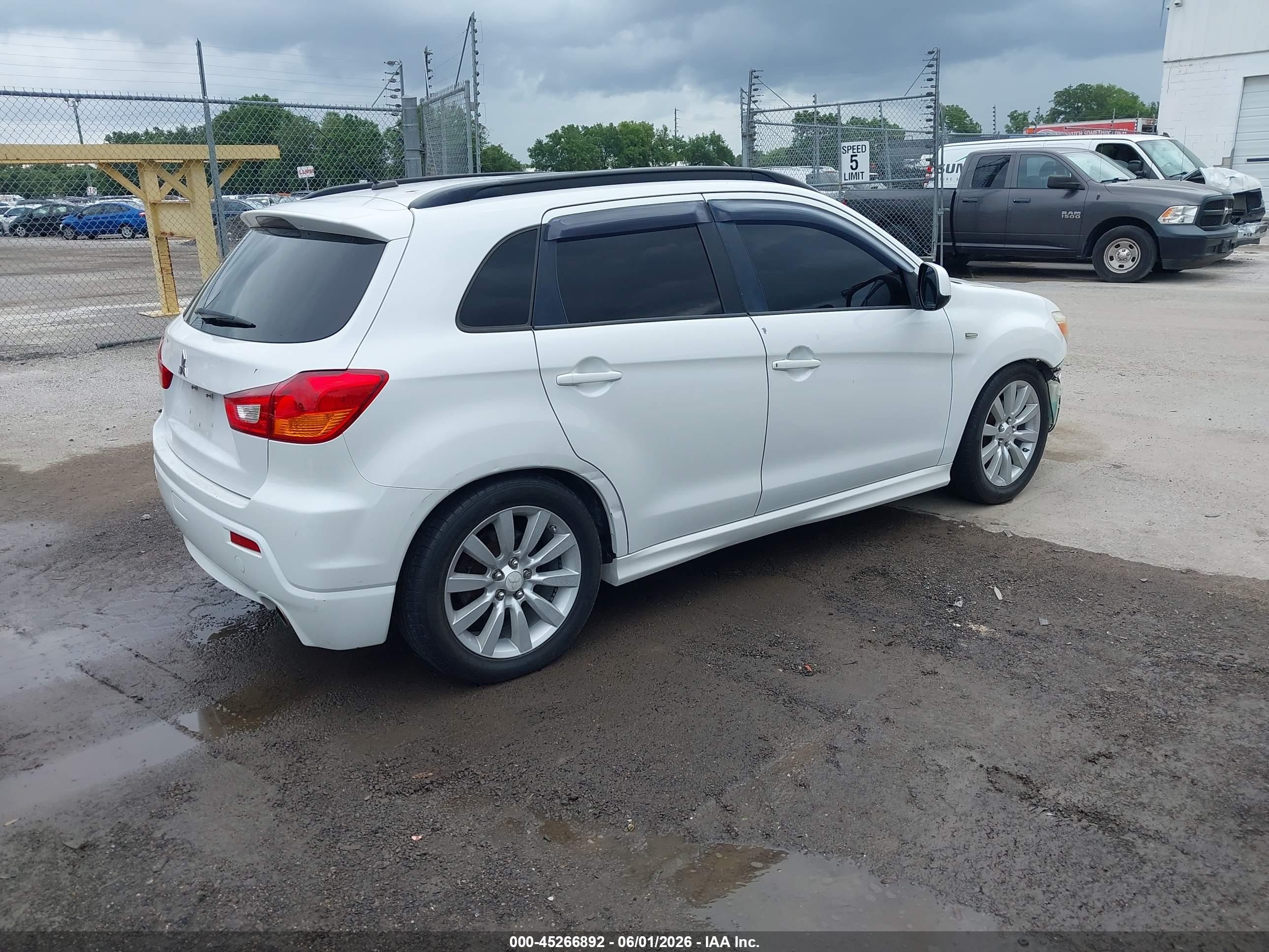 2011 Mitsubishi Outlander Sport Se Белый vin: JA4AR4AU3BZ004734