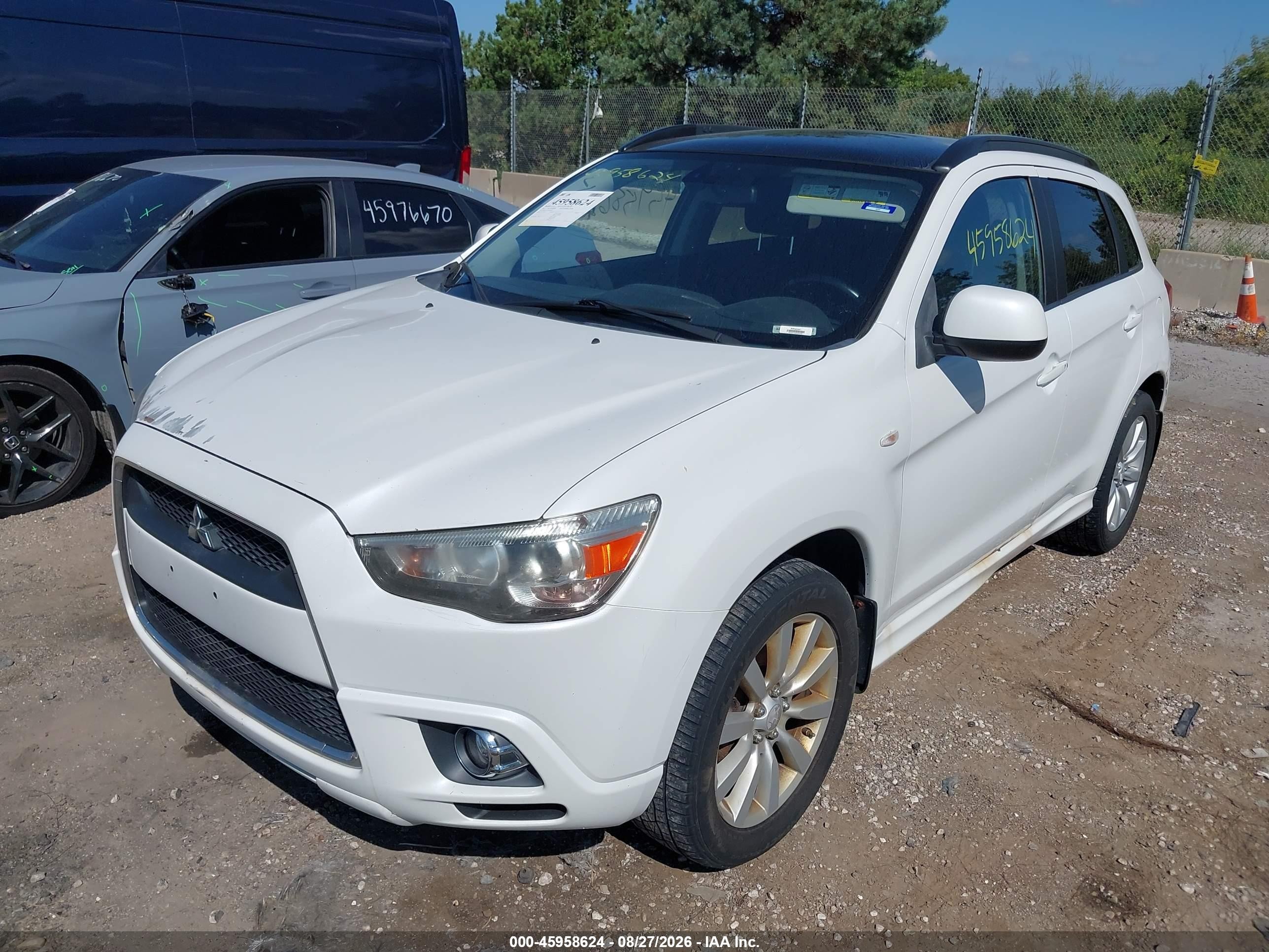 2011 Mitsubishi Outlander Sport Se White vin: JA4AR4AU3BZ009044