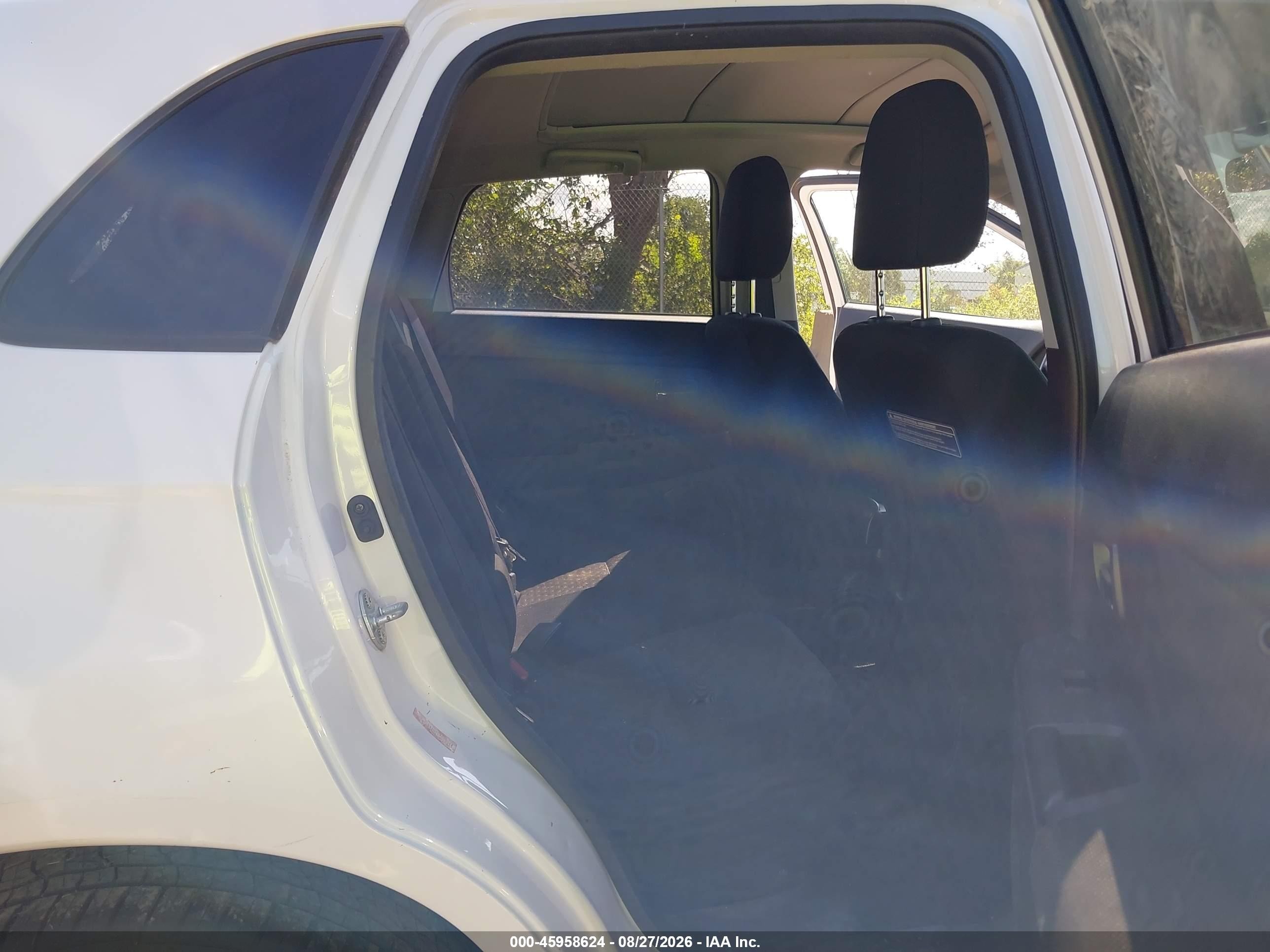 2011 Mitsubishi Outlander Sport Se White vin: JA4AR4AU3BZ009044