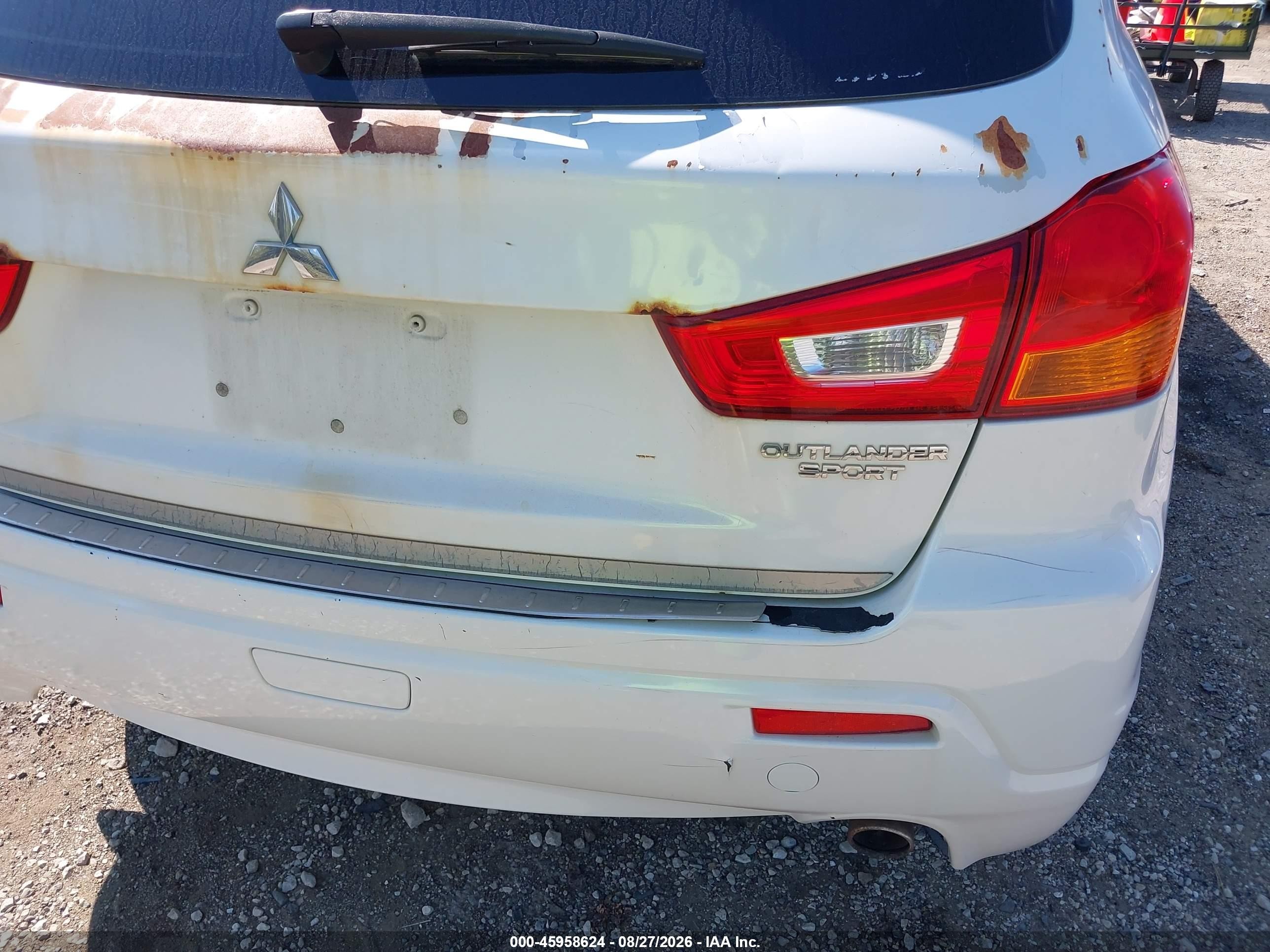 2011 Mitsubishi Outlander Sport Se White vin: JA4AR4AU3BZ009044