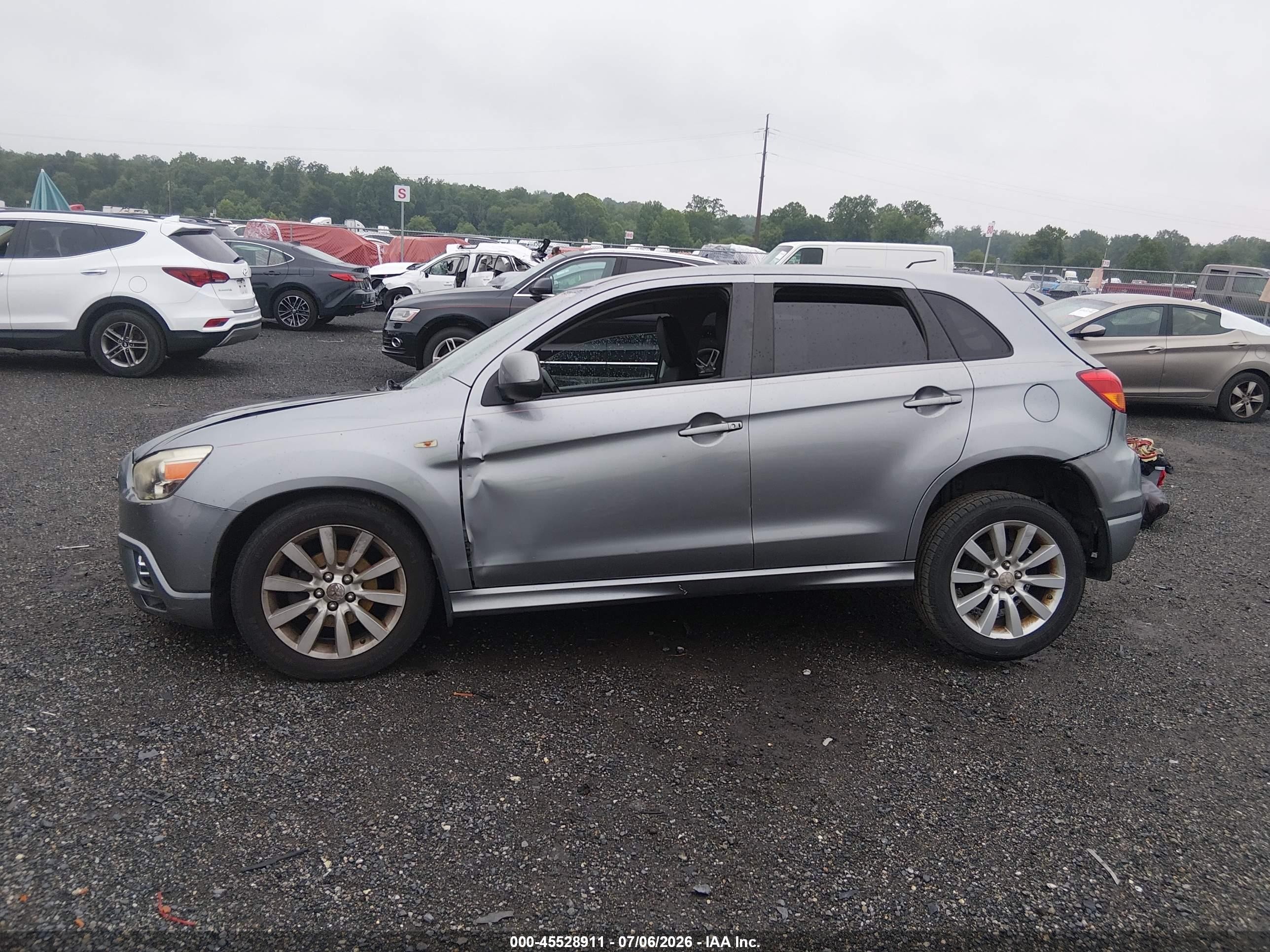 2011 Mitsubishi Outlander Sport Se Серый vin: JA4AR4AU5BZ015296