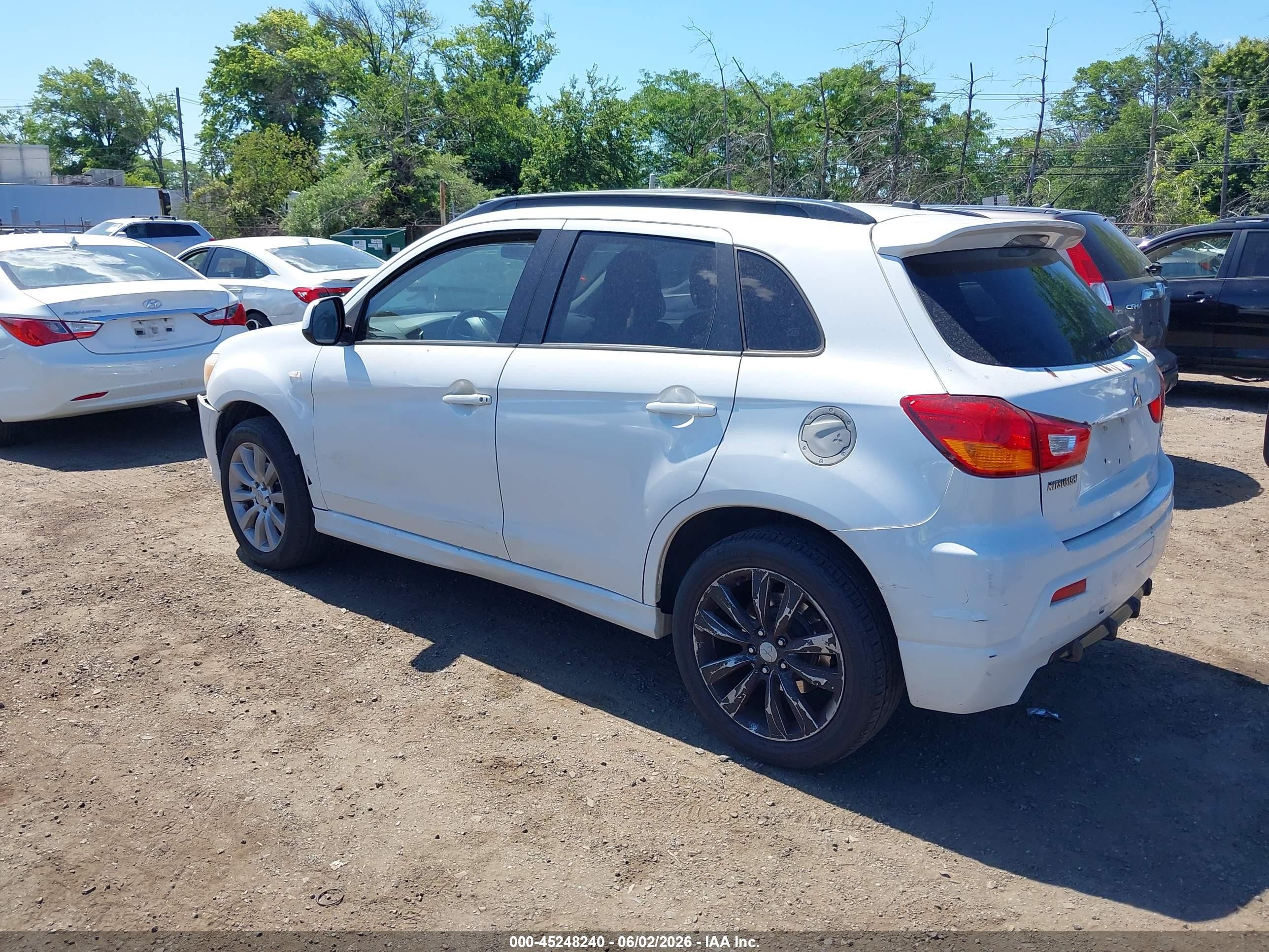 2011 Mitsubishi Outlander Sport Se White vin: JA4AR4AU9BZ017911