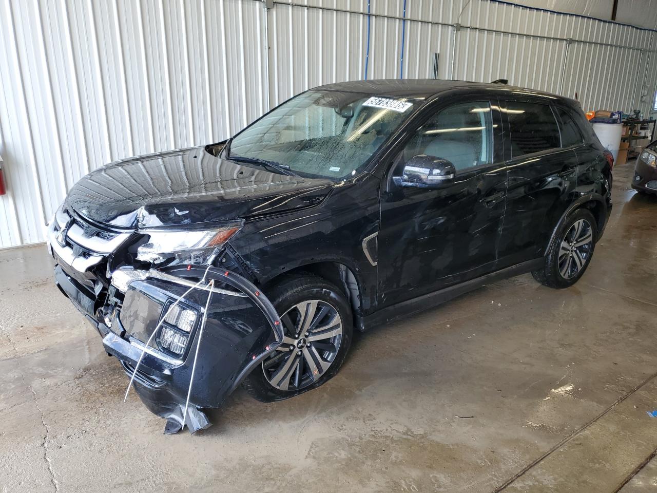 2025 Mitsubishi Outlander Sport S Черный vin: JA4ARUAU2SU009744 Damage: Left Front Fender, Dent(S) W/ Paint Dmg, 4 To 5 Inches