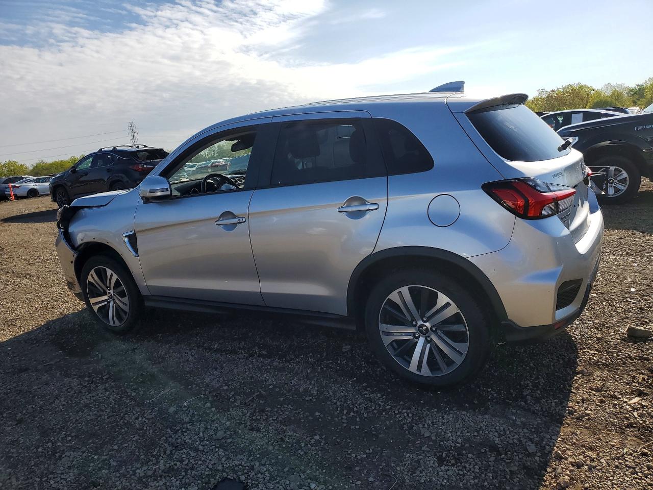 2021 Mitsubishi Outlander Sport Es Silver vin: JA4ARUAUXMU019604