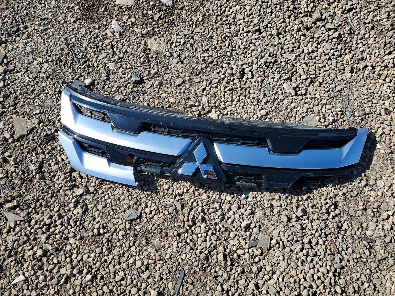 2021 Mitsubishi Outlander Sport Es Silver vin: JA4ARUAUXMU019604