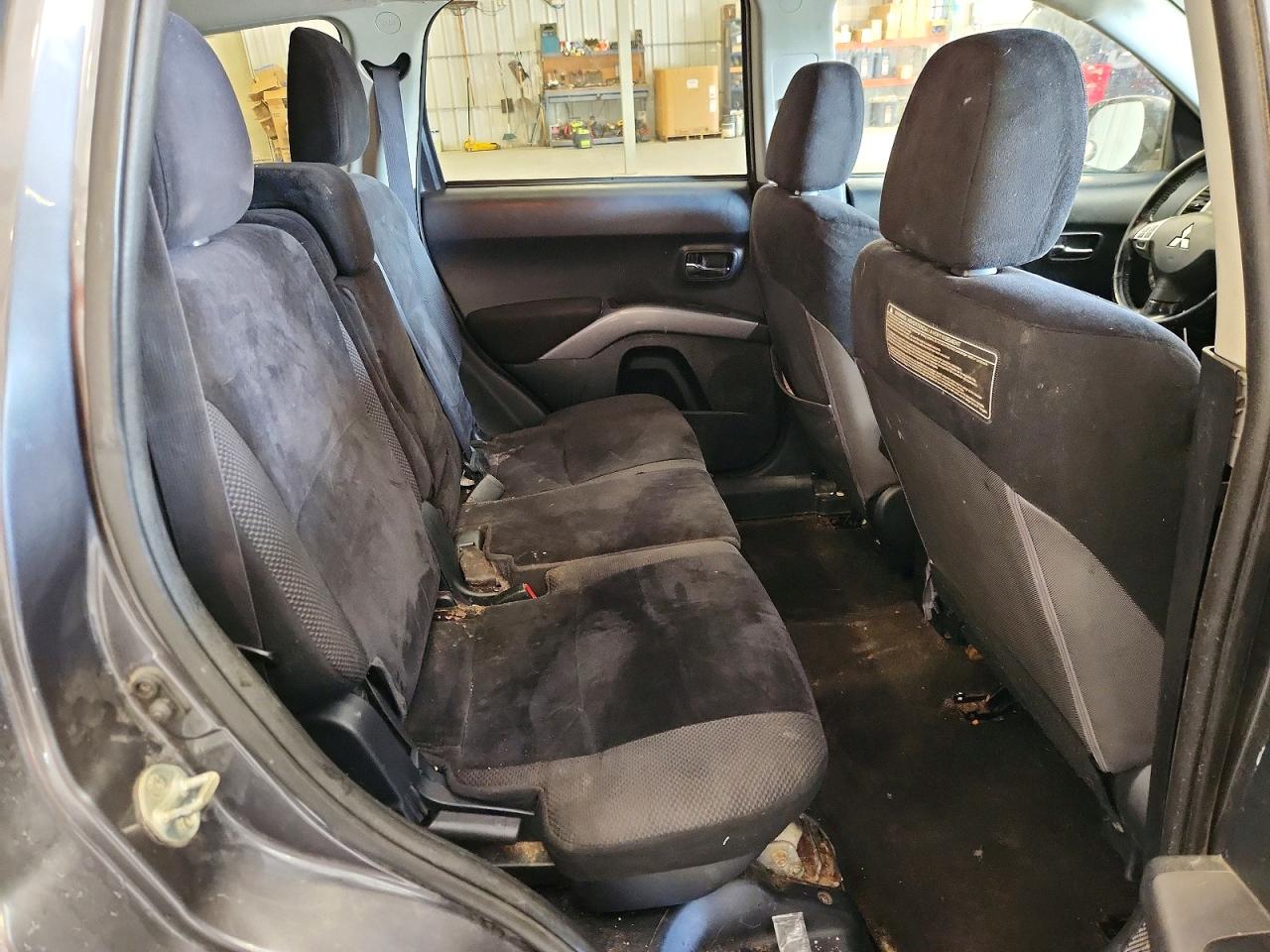 2012 Mitsubishi Outlander Es Gray vin: JA4AS2AW0CU000553