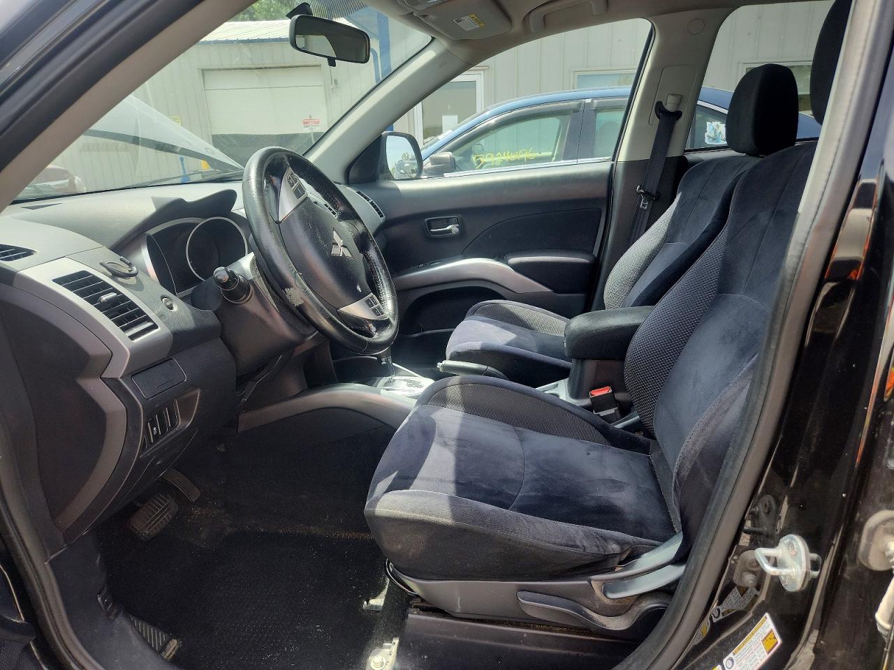 2011 Mitsubishi Outlander Es Black vin: JA4AS2AW1BU013522
