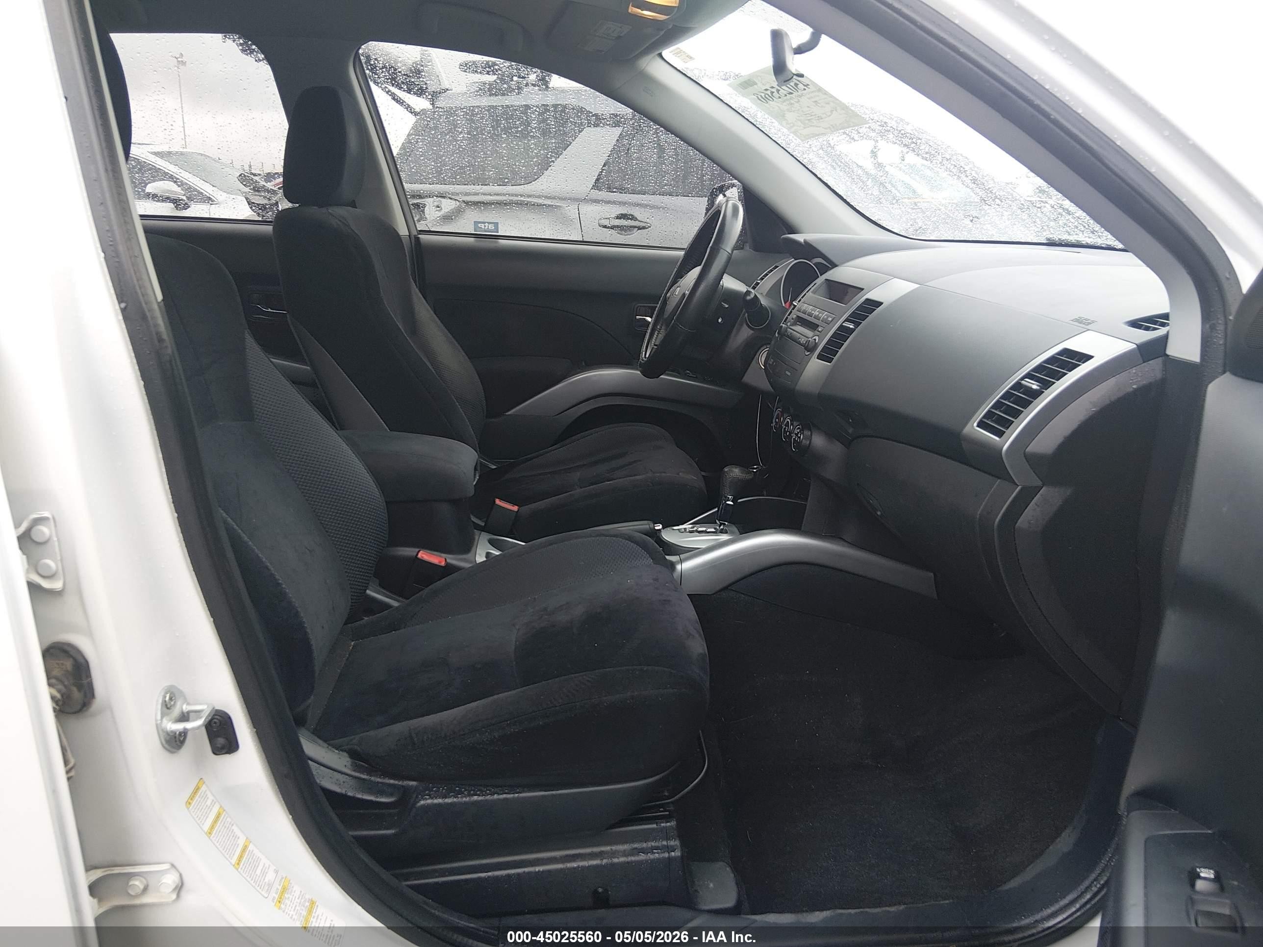 2010 Mitsubishi Outlander Es White vin: JA4AS2AW3AZ000899