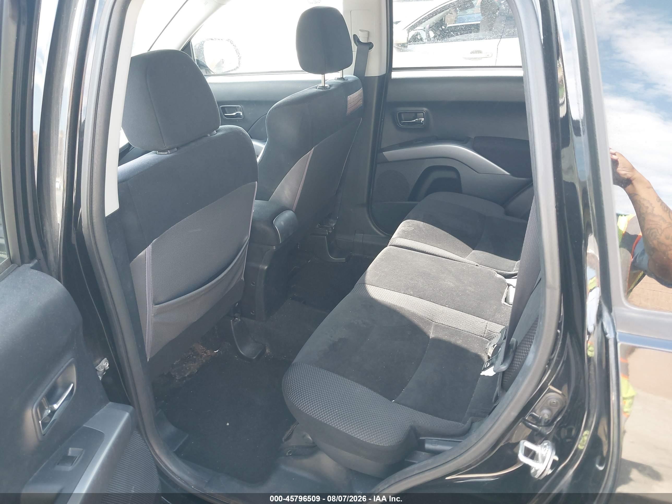 2012 Mitsubishi Outlander Es Black vin: JA4AS2AW5CU001598