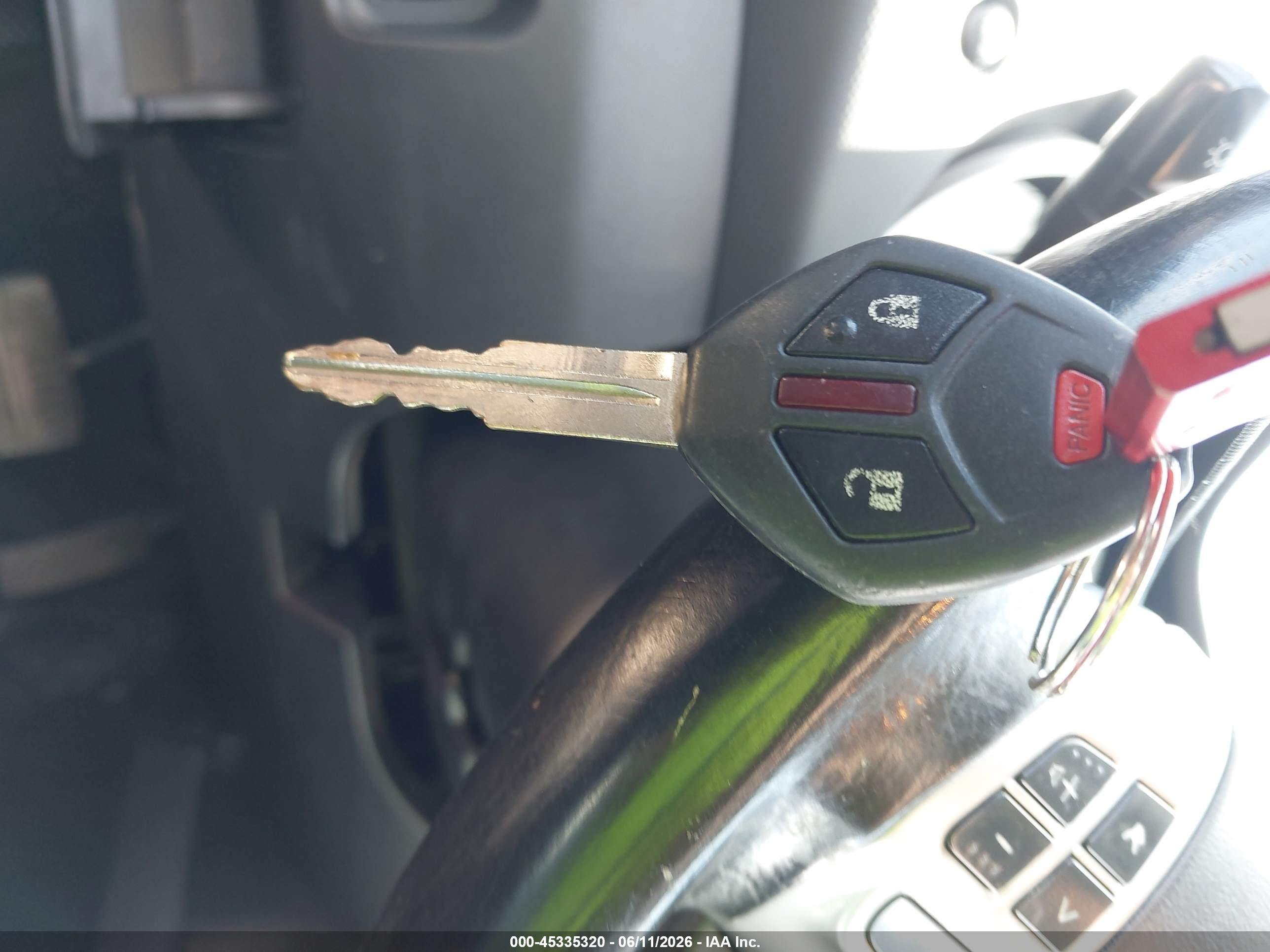 2012 Mitsubishi Outlander Es Silver vin: JA4AS2AW5CU004713