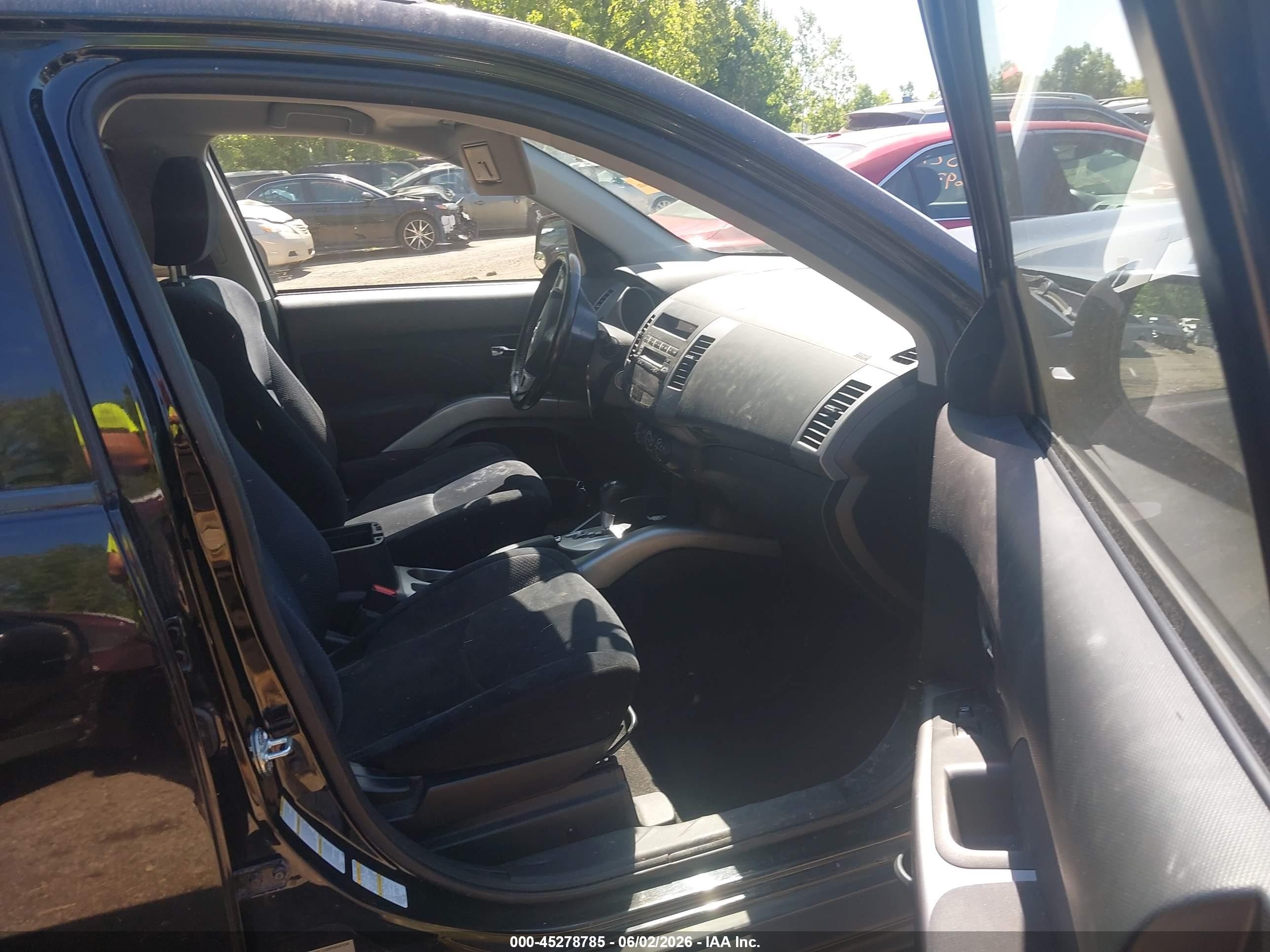 2012 Mitsubishi Outlander Es Black vin: JA4AS2AW5CU006266