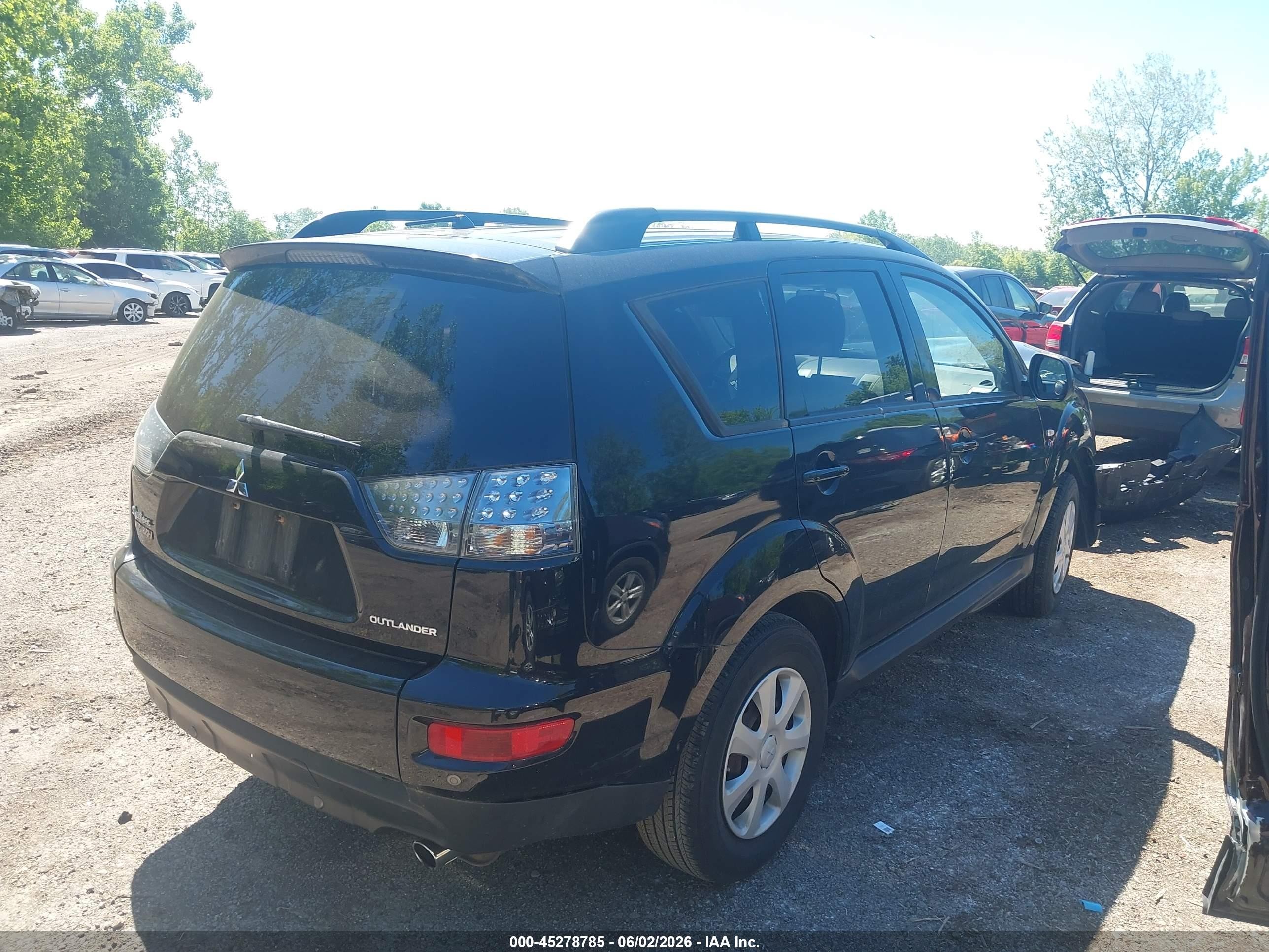 2012 Mitsubishi Outlander Es Black vin: JA4AS2AW5CU006266