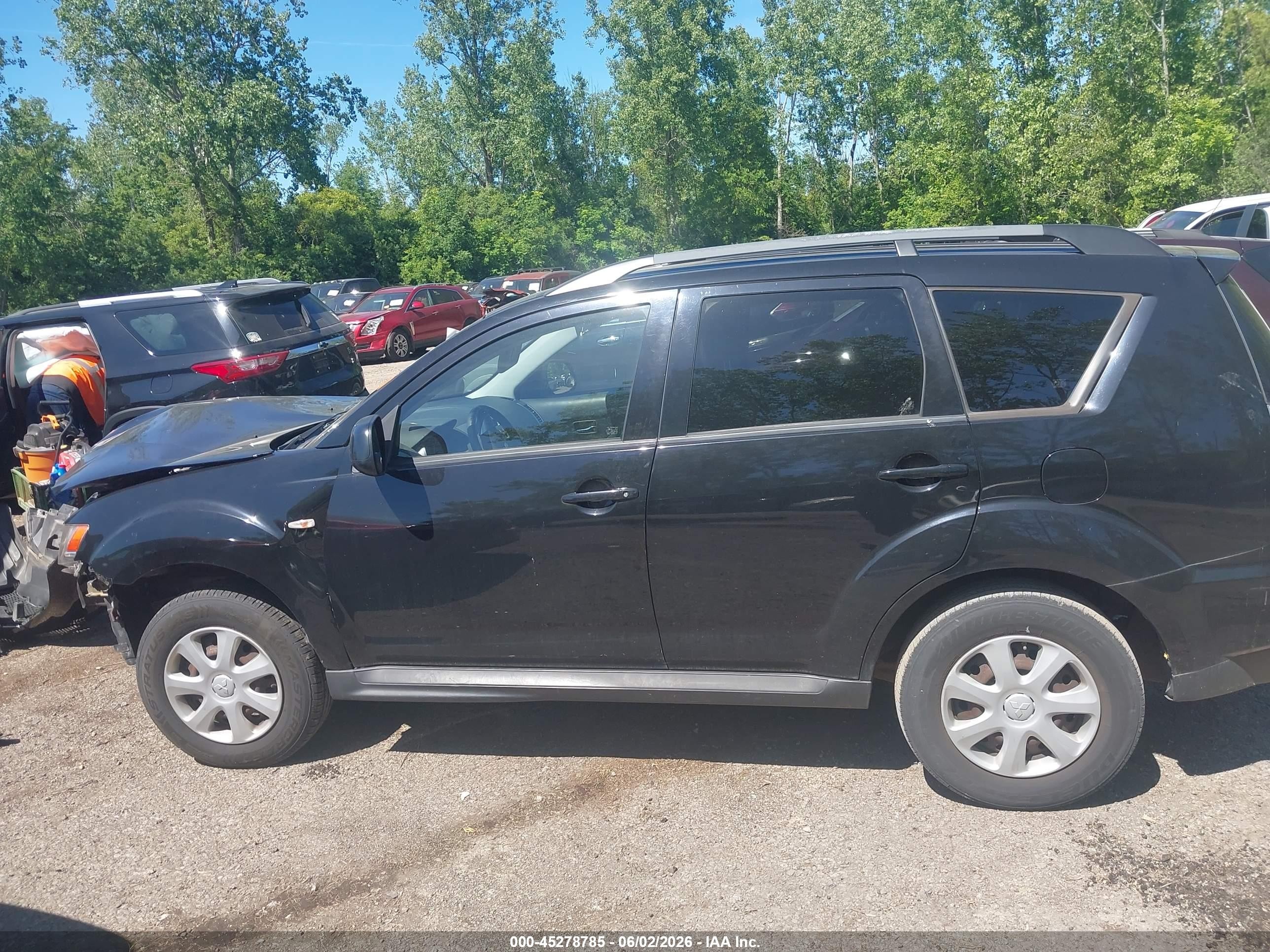 2012 Mitsubishi Outlander Es Black vin: JA4AS2AW5CU006266