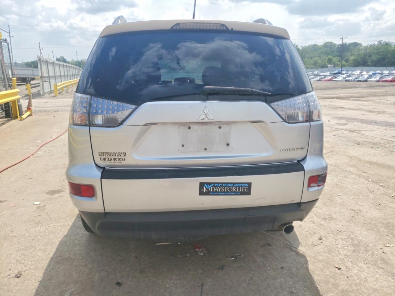2013 Mitsubishi Outlander Es Серебряный vin: JA4AS2AW5DU000744