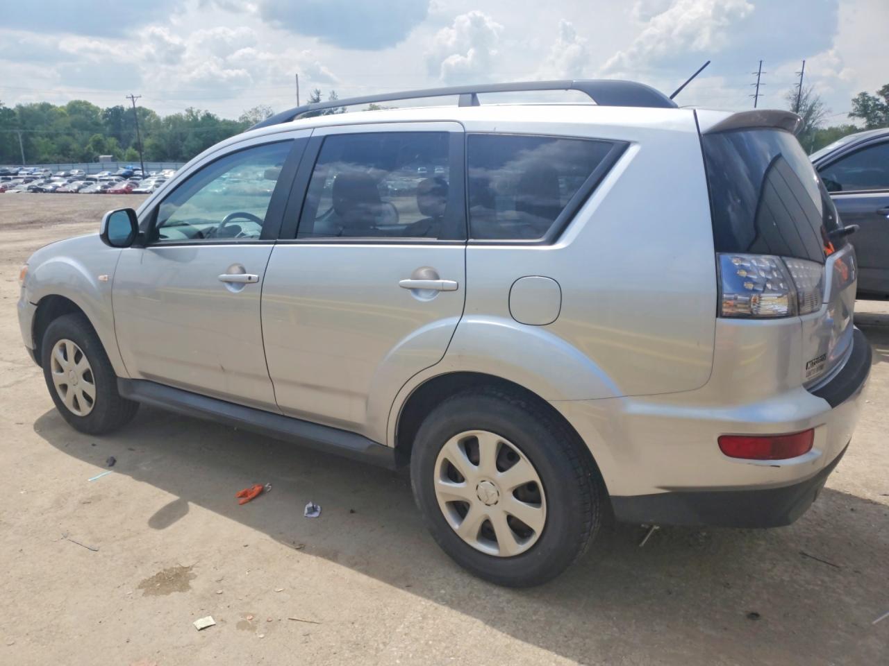 2013 Mitsubishi Outlander Es Серебряный vin: JA4AS2AW5DU000744