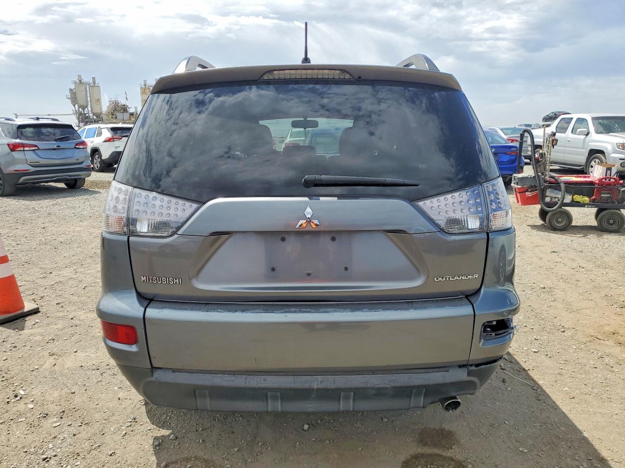 2011 Mitsubishi Outlander Es Gray vin: JA4AS2AW6BU031515