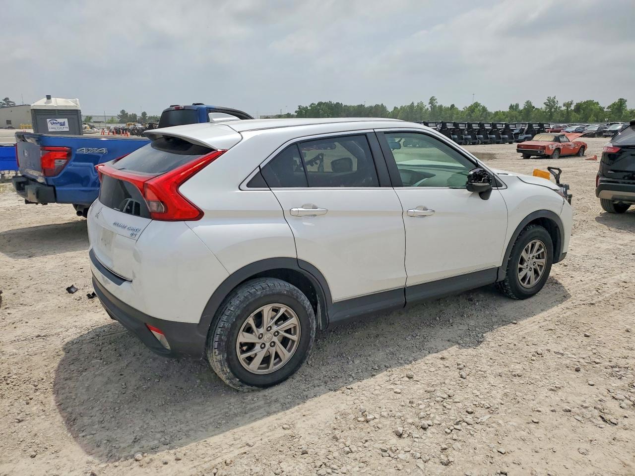 2019 Mitsubishi Eclipse Cross Es White vin: JA4AS3AA0KZ019048