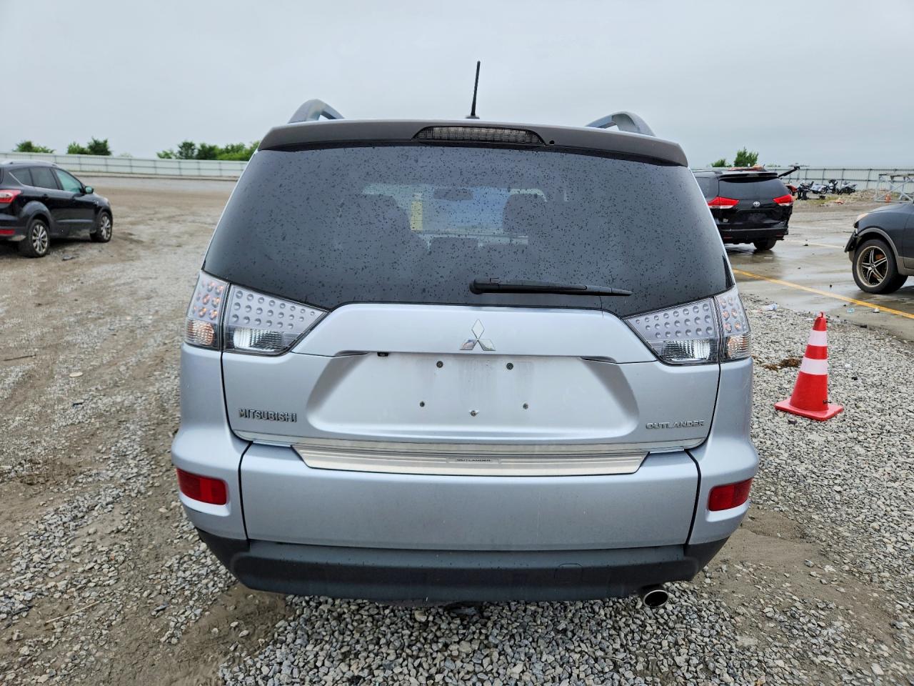 2012 Mitsubishi Outlander Se Silver vin: JA4AS3AW2CU007218