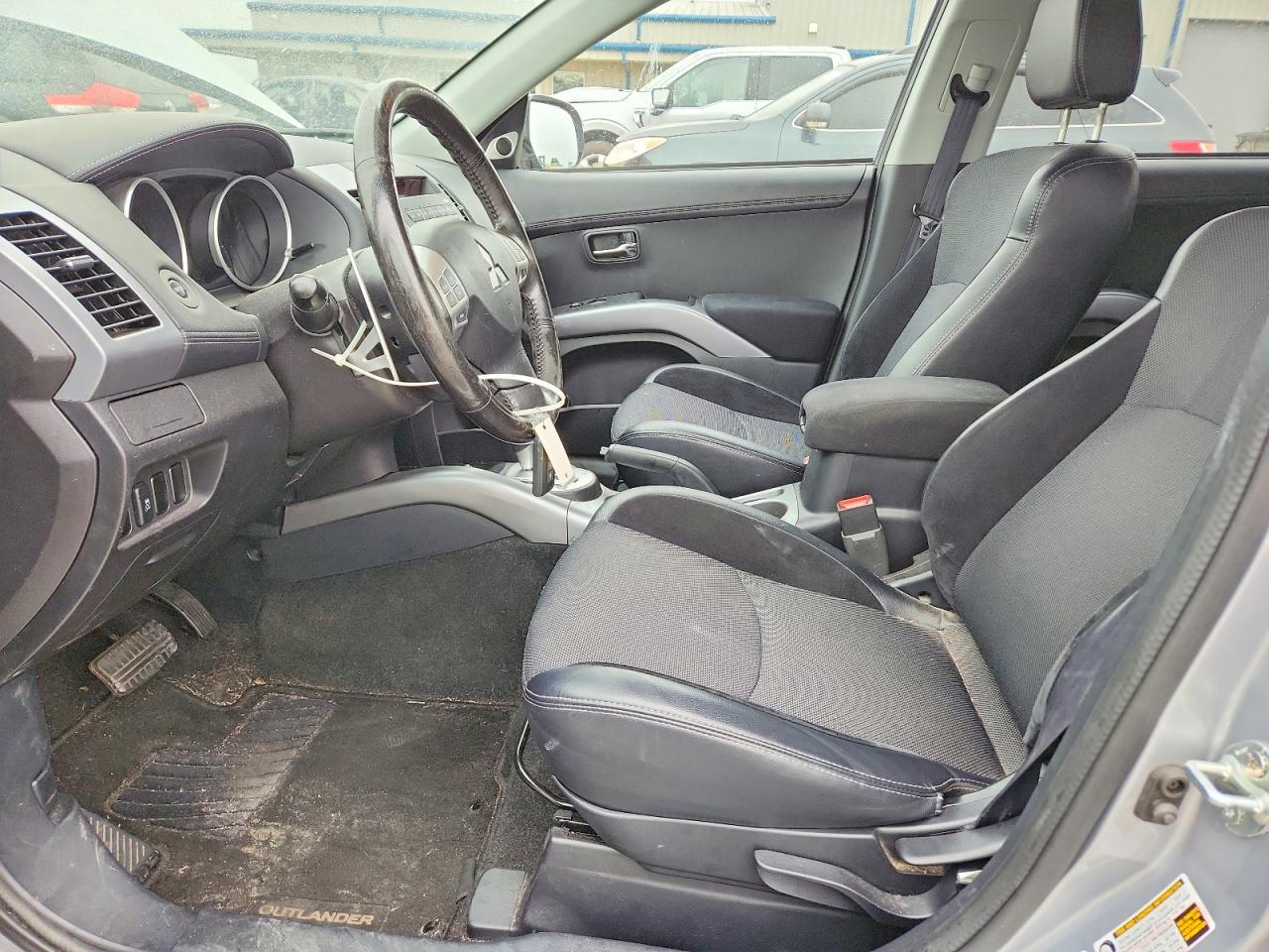 2012 Mitsubishi Outlander Se Silver vin: JA4AS3AW2CU007218
