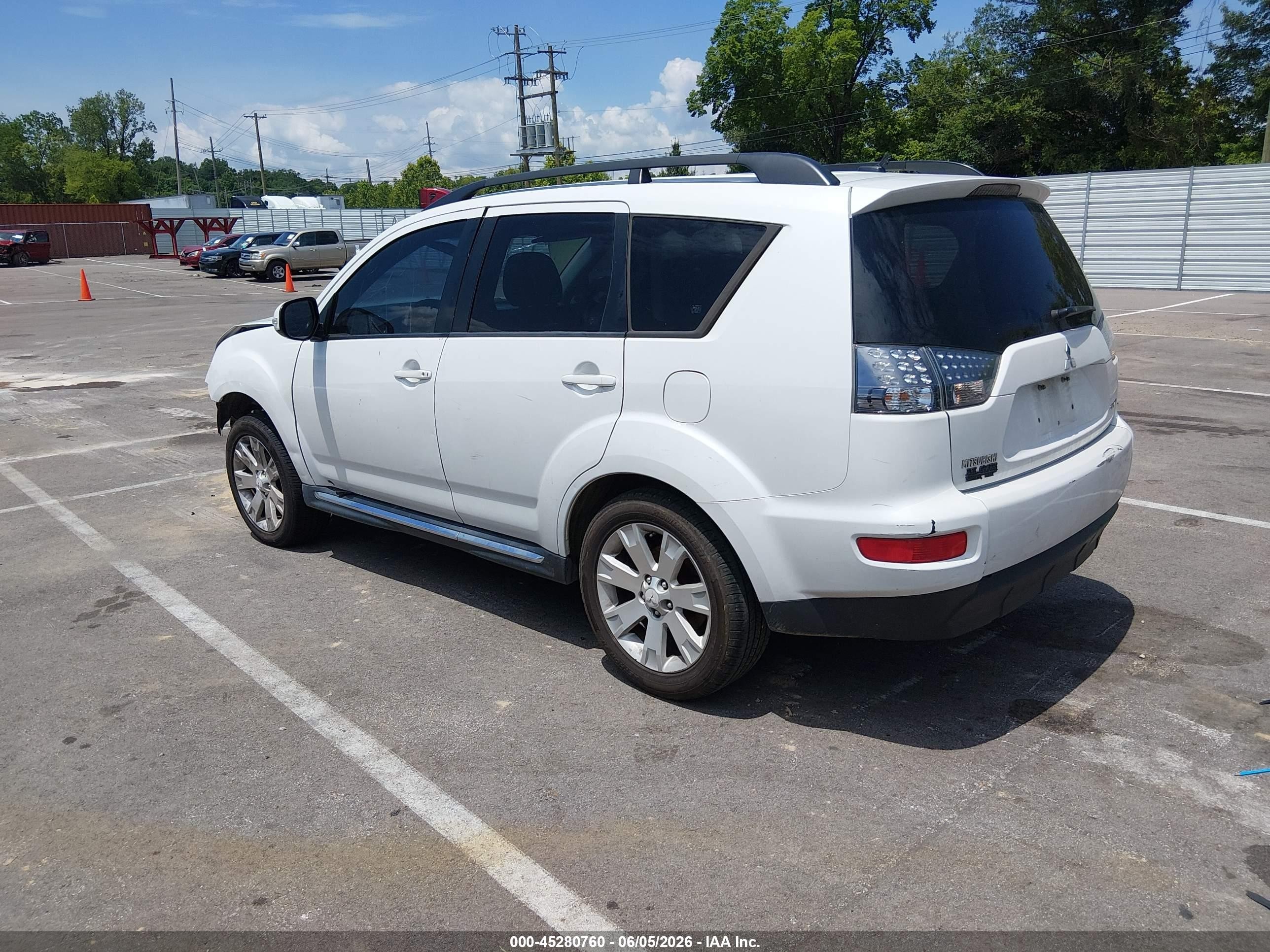 2011 Mitsubishi Outlander Se White vin: JA4AS3AW3BU011423
