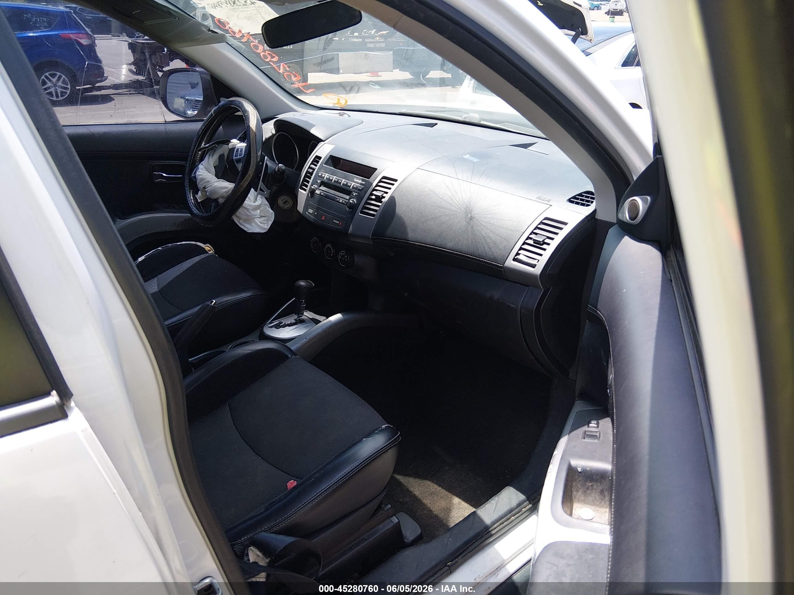 2011 Mitsubishi Outlander Se White vin: JA4AS3AW3BU011423