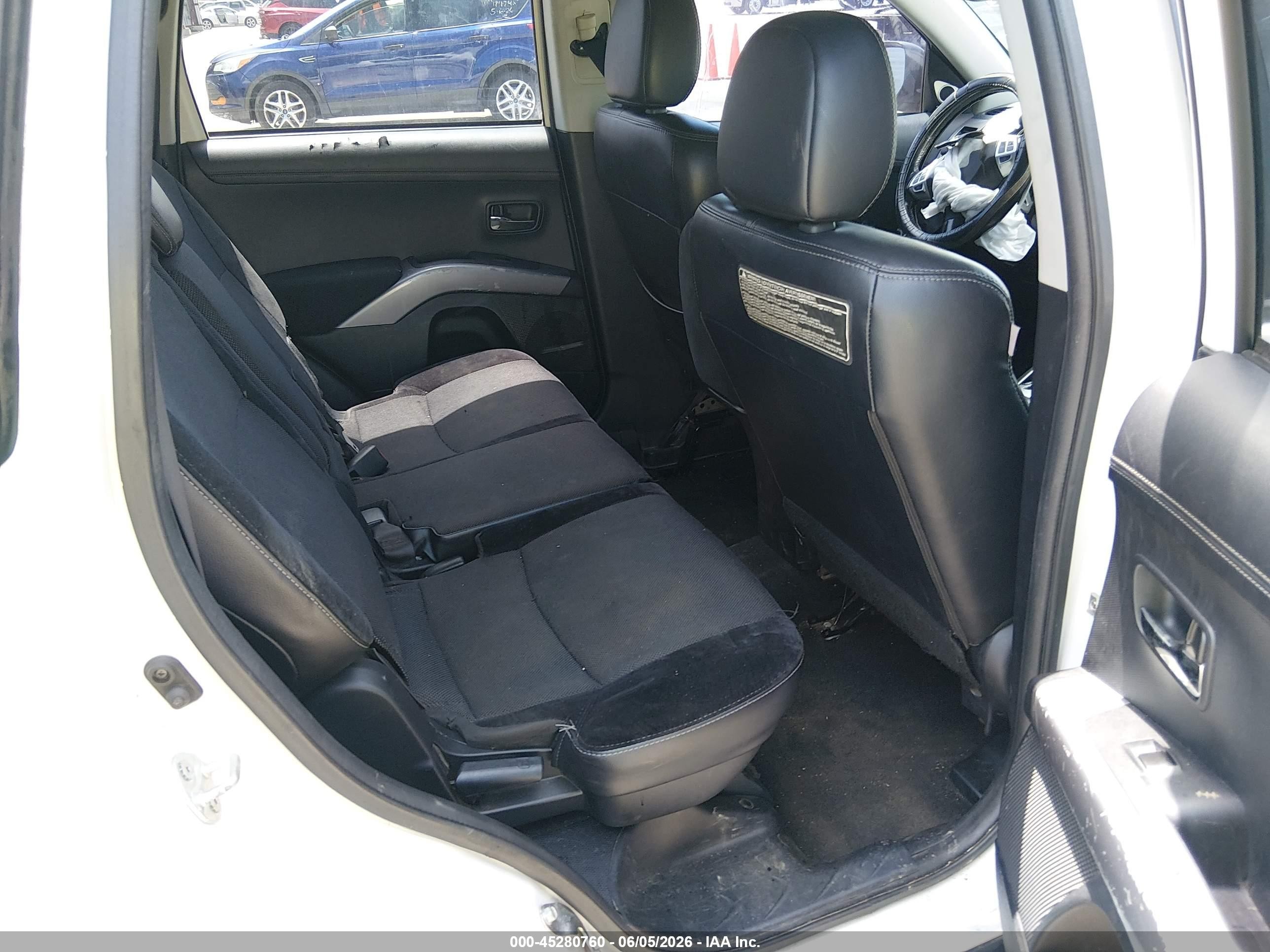 2011 Mitsubishi Outlander Se White vin: JA4AS3AW3BU011423