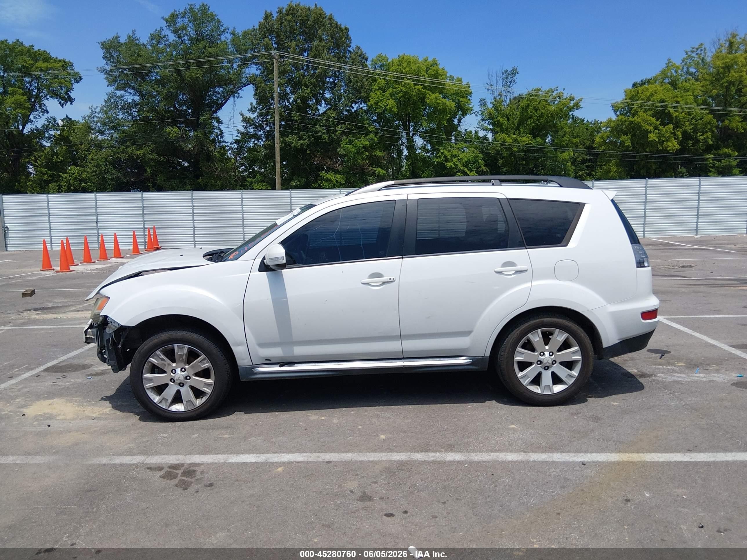 2011 Mitsubishi Outlander Se White vin: JA4AS3AW3BU011423