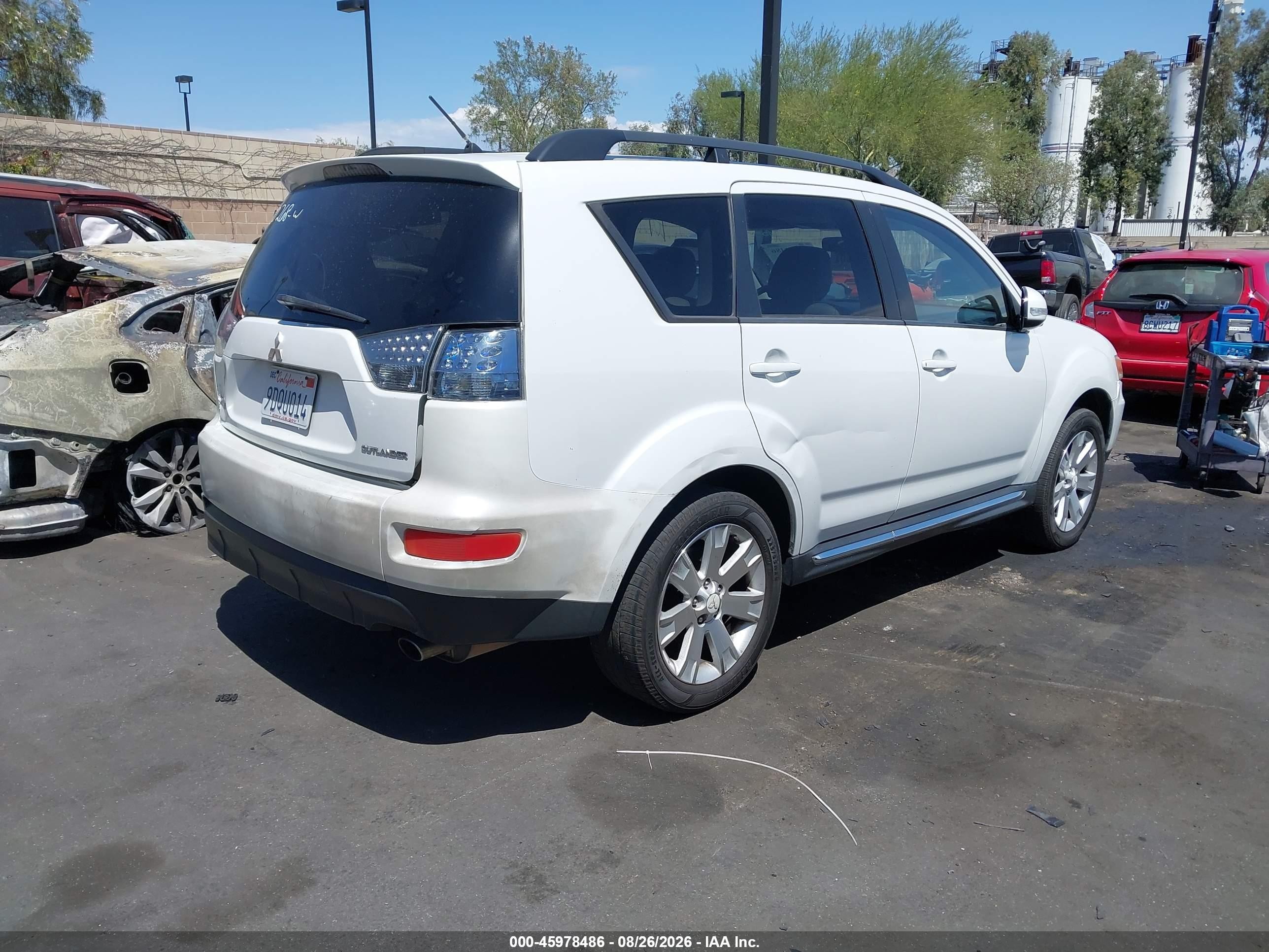 2010 Mitsubishi Outlander Se White vin: JA4AS3AW5AZ013871
